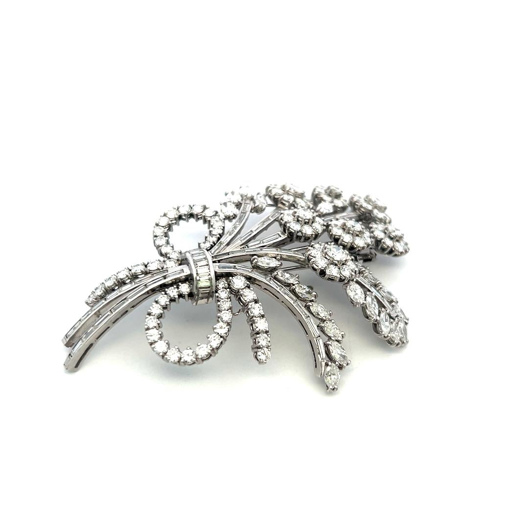 Vintage Platinum Pin Brooch with 10.5 Carat Round G VS Diamonds