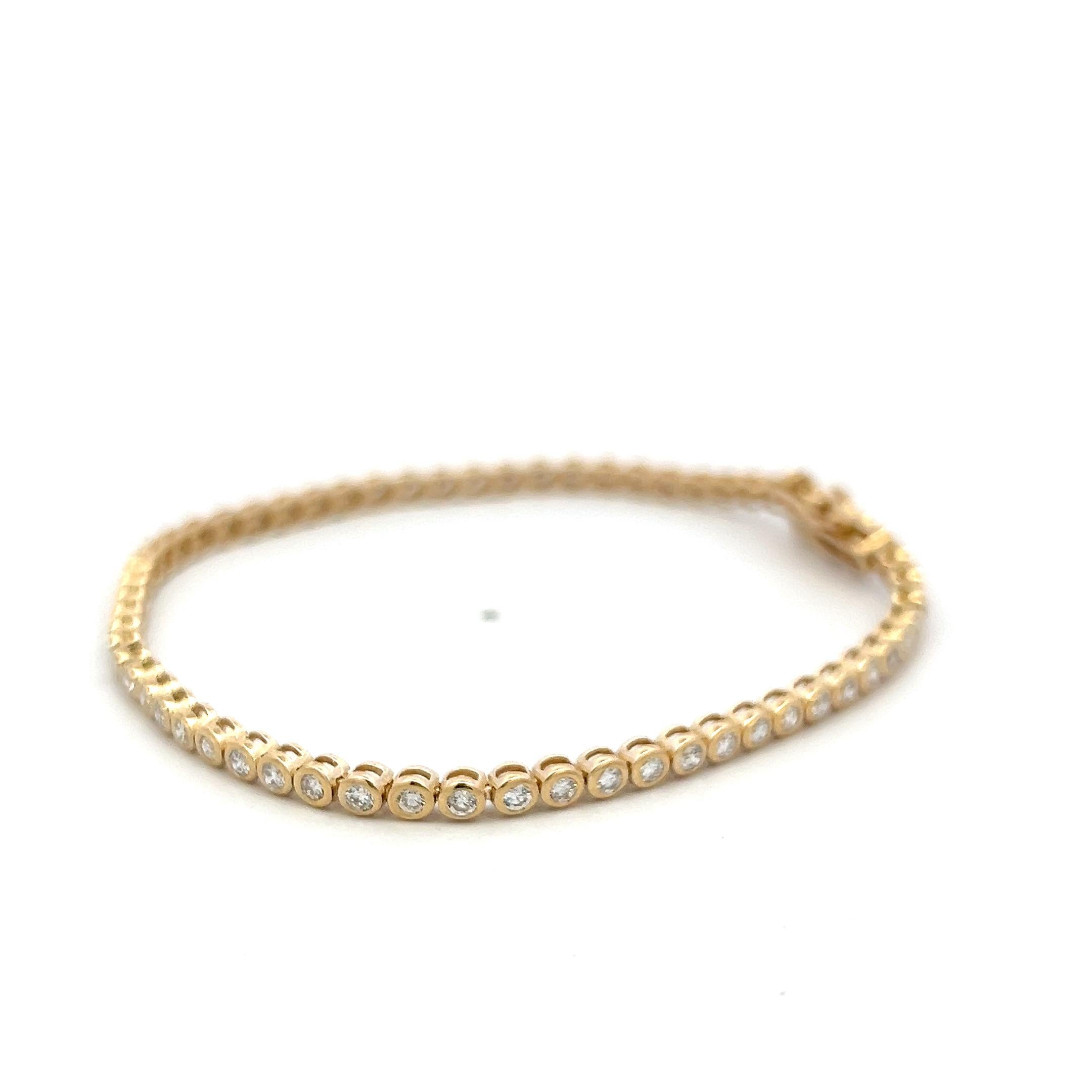 14K Yellow Gold Tennis Bracelet with 1.65 Carat Round H VS Diamonds