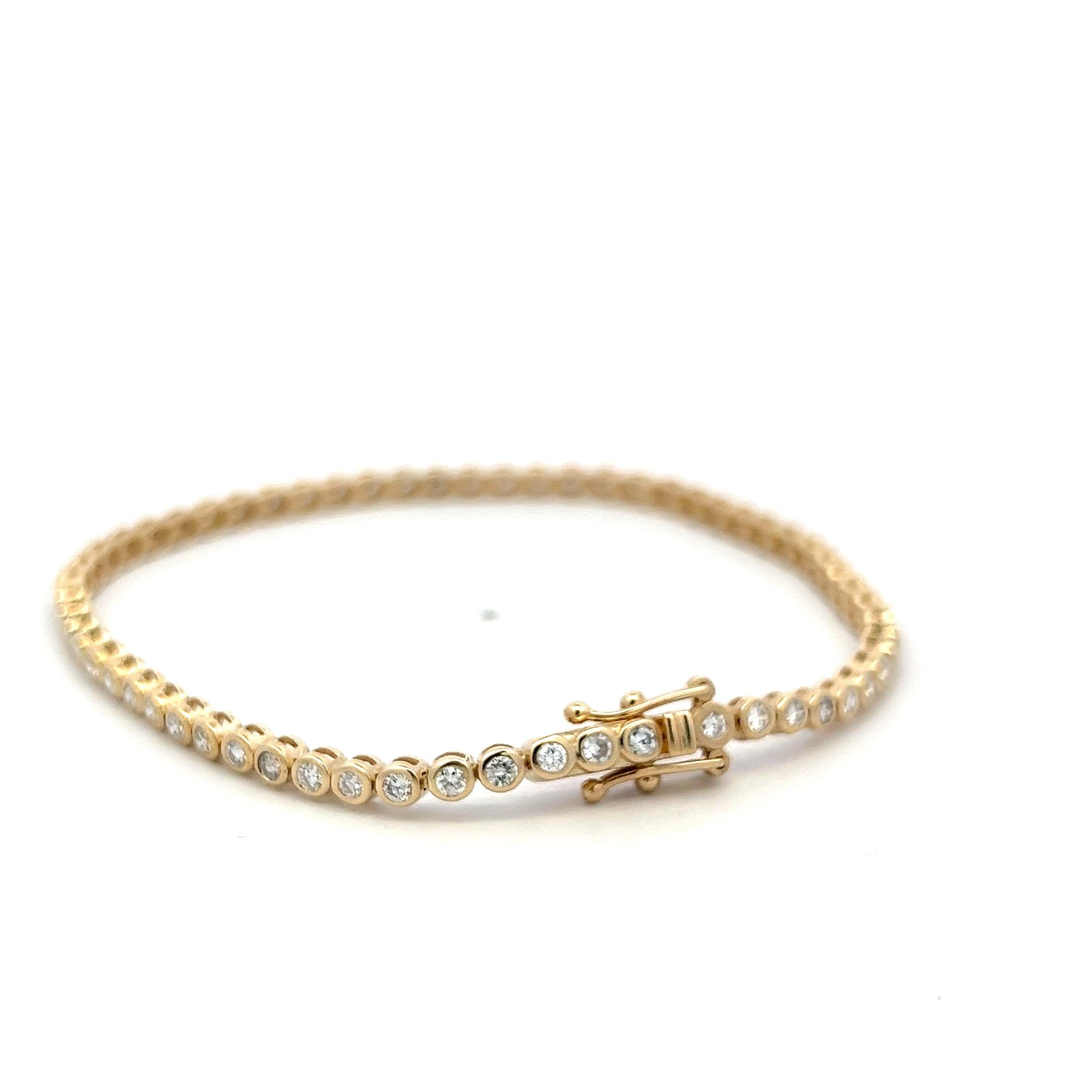 14K Yellow Gold Tennis Bracelet with 1.65 Carat Round H VS Diamonds