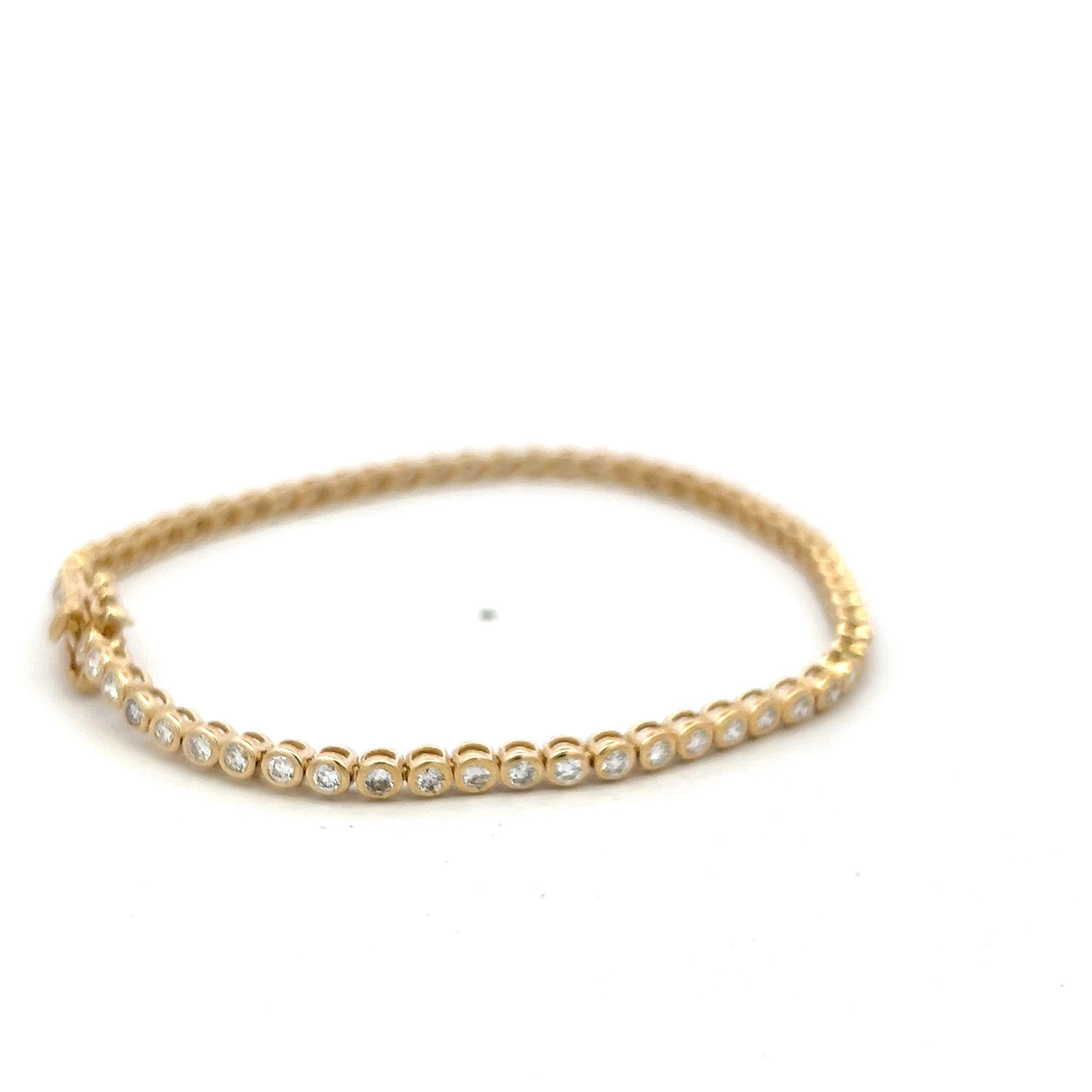 14K Yellow Gold Tennis Bracelet with 1.65 Carat Round H VS Diamonds
