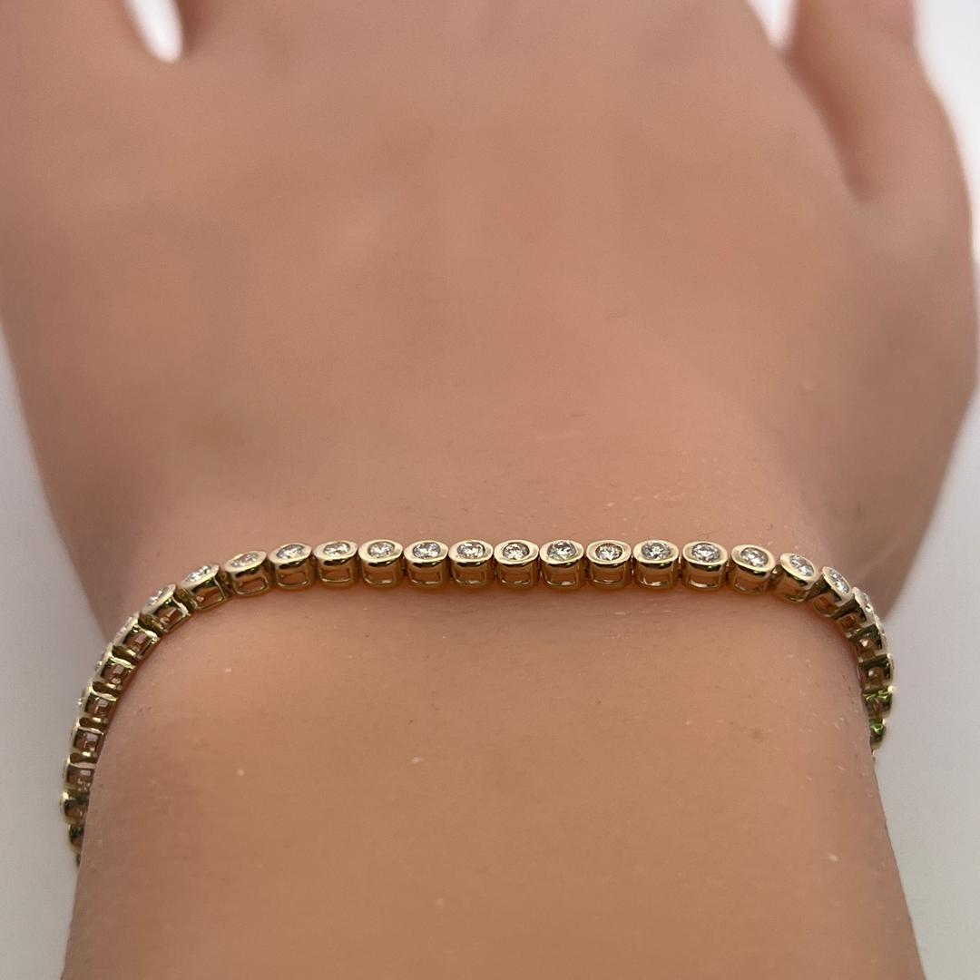 14K Yellow Gold Tennis Bracelet with 1.65 Carat Round H VS Diamonds