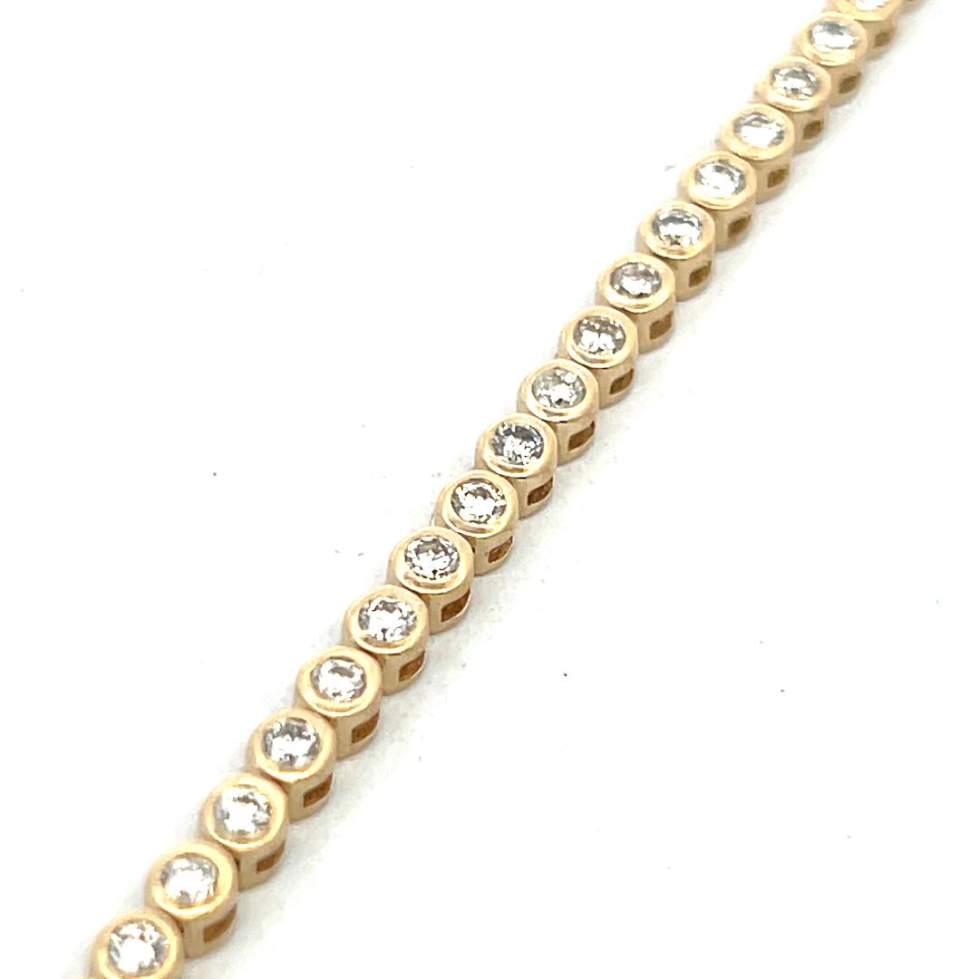 14K Yellow Gold Tennis Bracelet with 1.65 Carat Round H VS Diamonds