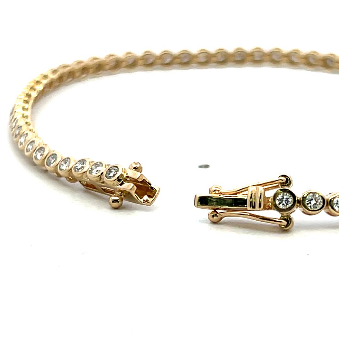 14K Yellow Gold Tennis Bracelet with 1.65 Carat Round H VS Diamonds