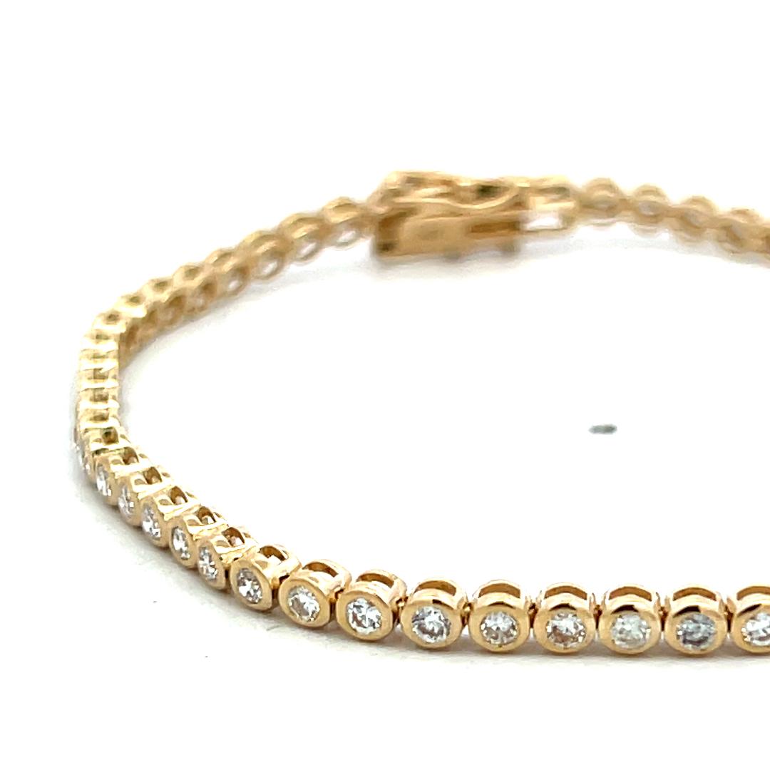 14K Yellow Gold Tennis Bracelet with 1.65 Carat Round H VS Diamonds