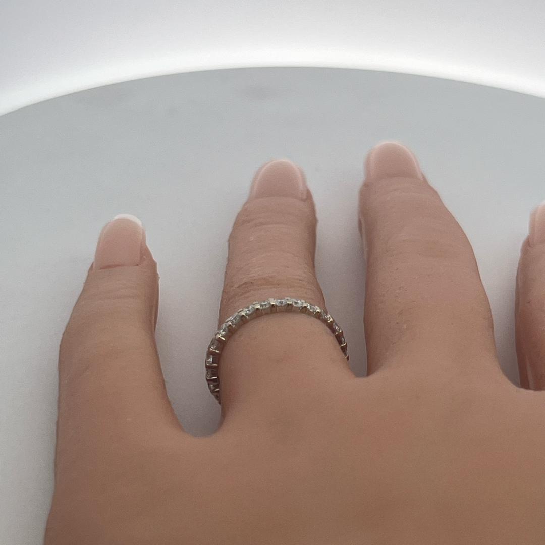 14K White Gold Eternity Band Ring with 0.89 Carat Round H SI Diamonds Size 6.5