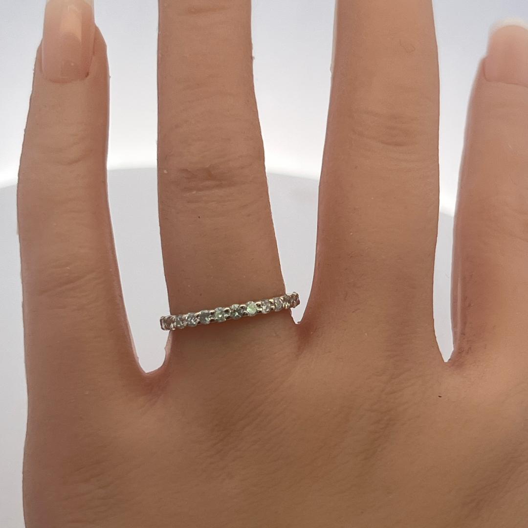 18K White Gold Eternity Band Ring with 0.95 Carat Round H SI Diamonds Size 6.5