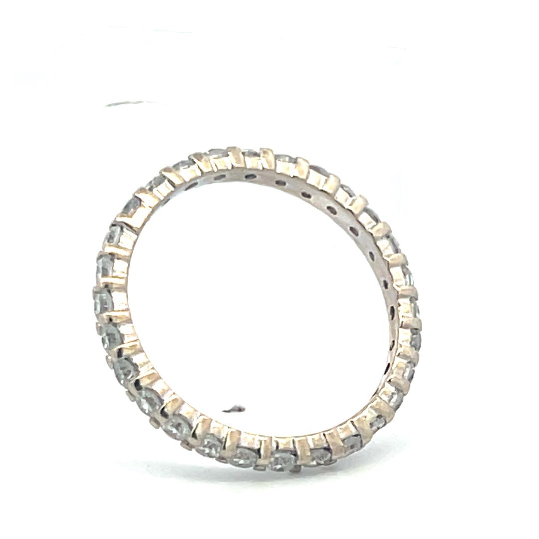 18K White Gold Eternity Band Ring with 0.95 Carat Round H SI Diamonds Size 6.5