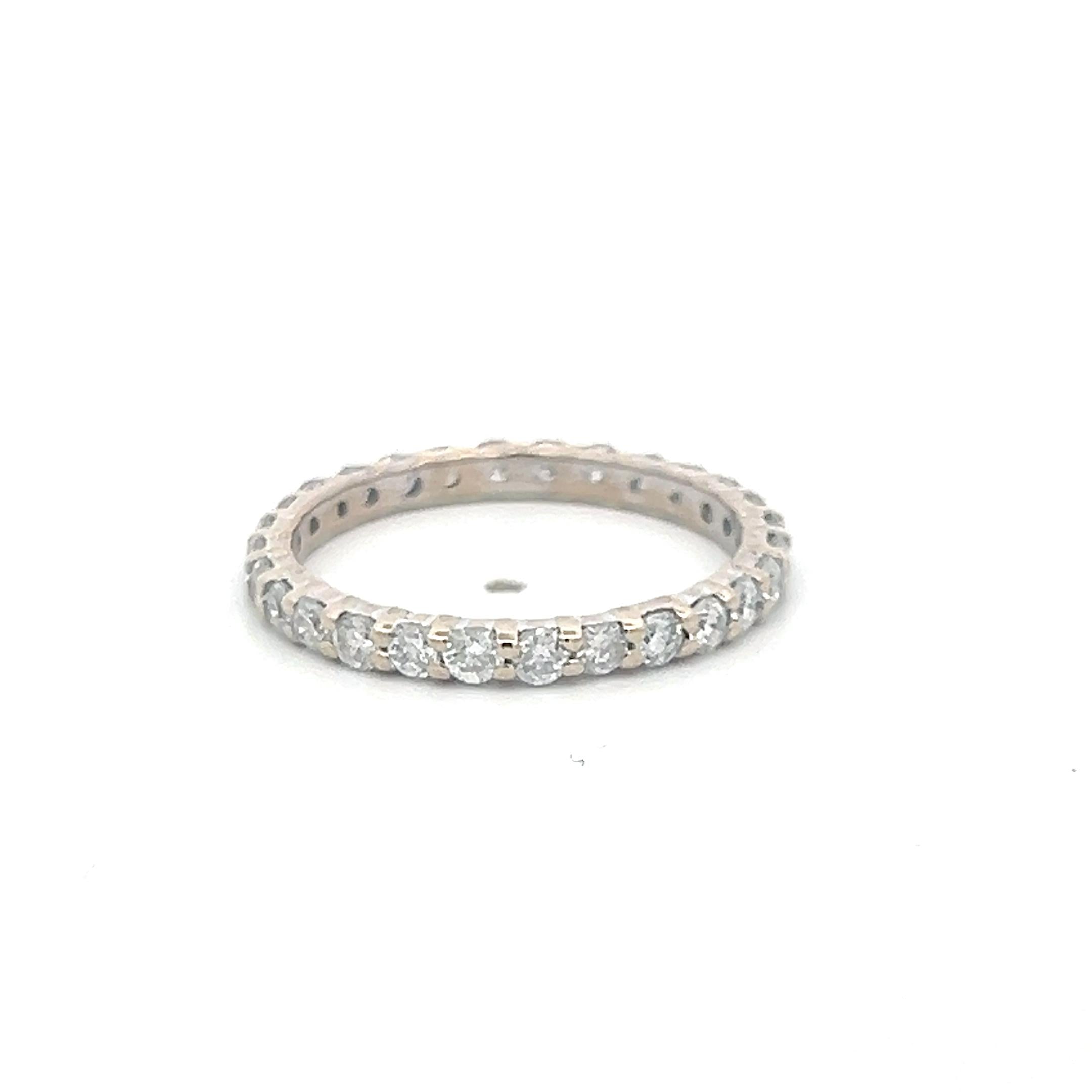 18K White Gold Eternity Band Ring with 0.95 Carat Round H SI Diamonds Size 6.5