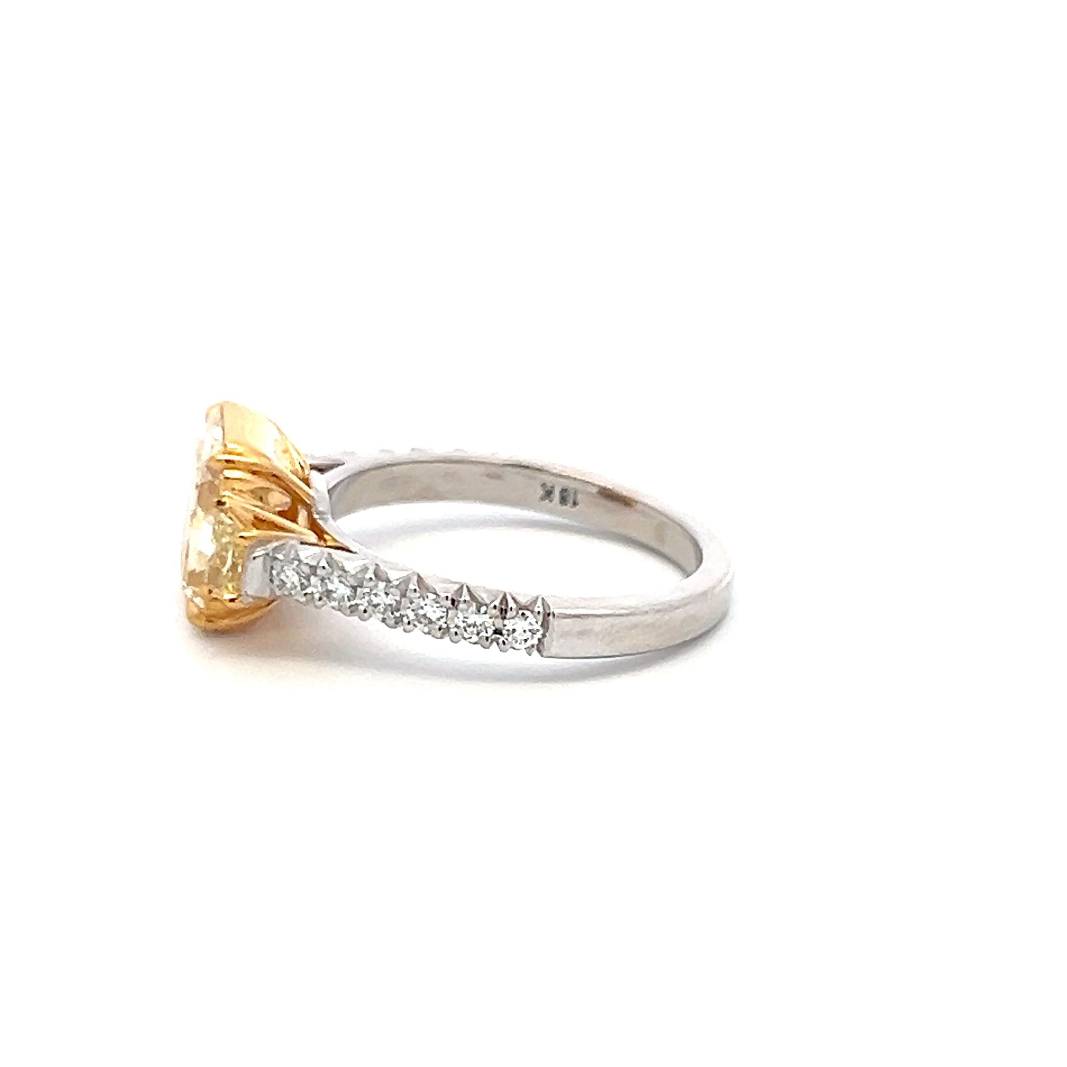 18K Two Tone Gold Engagement Ring 2.61ct Radiant & Mixed Cut Diamonds S VVS2 GIA