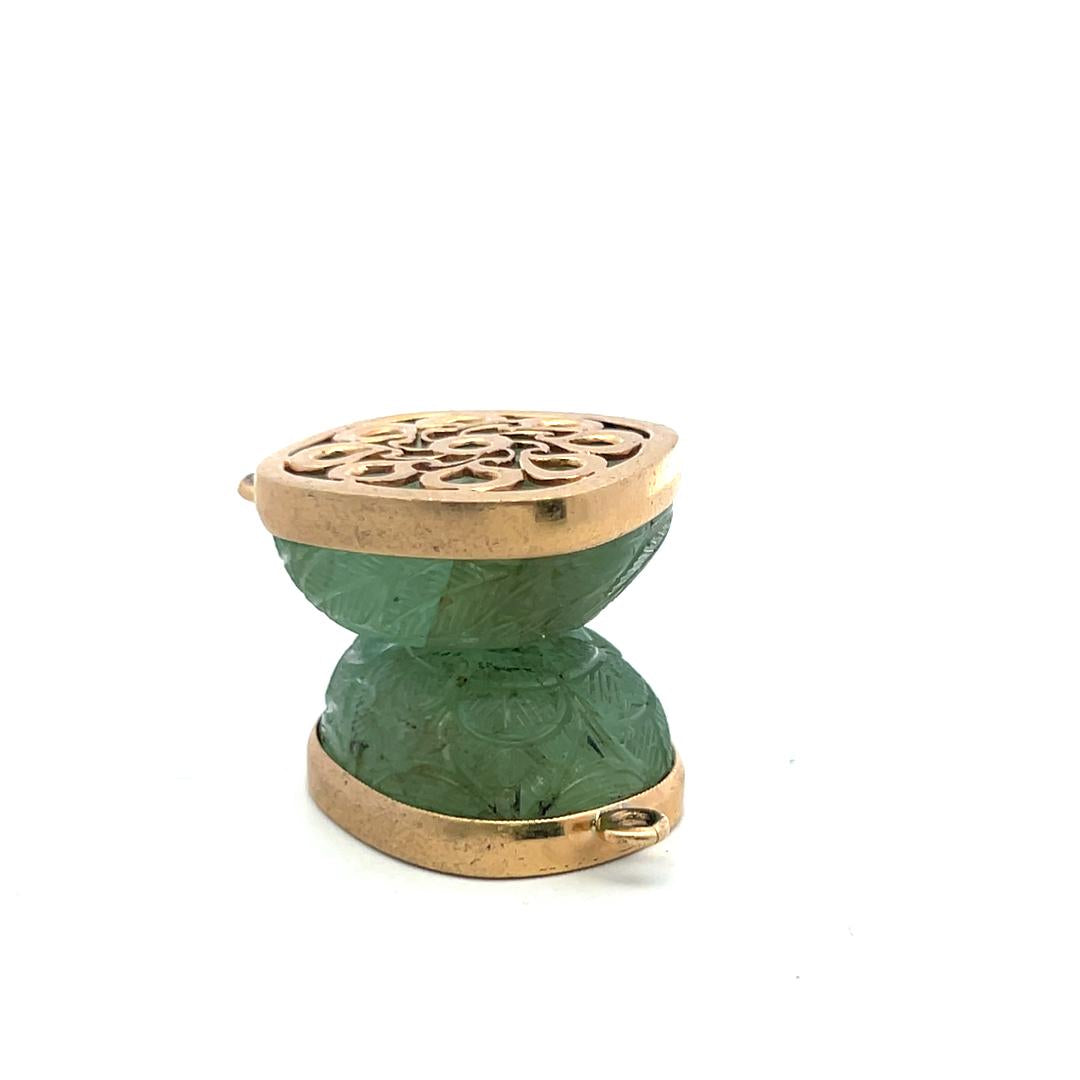 Vintage 14 Karat Yellow Gold Pin Brooch with 20x23 MM Carved Emerald