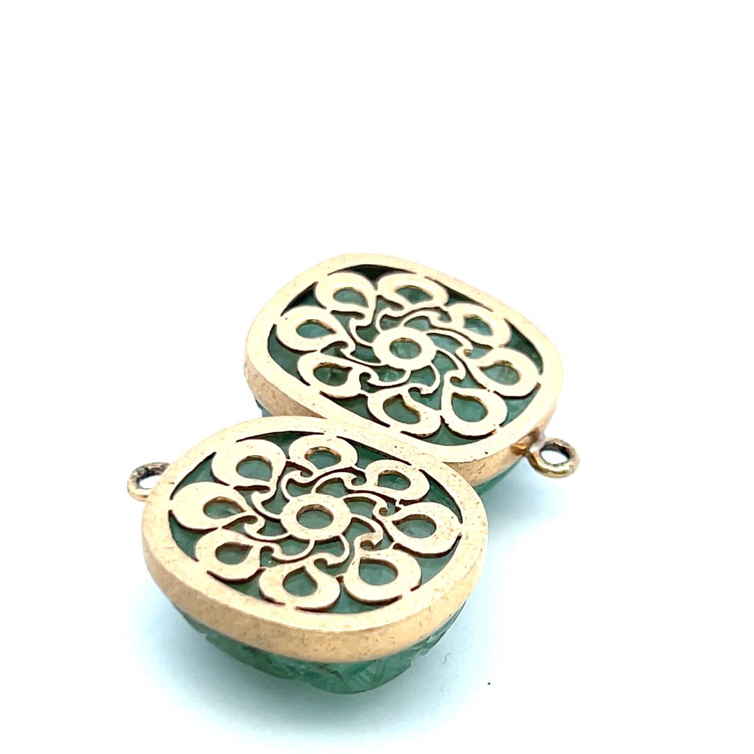 Vintage 14 Karat Yellow Gold Pin Brooch with 20x23 MM Carved Emerald