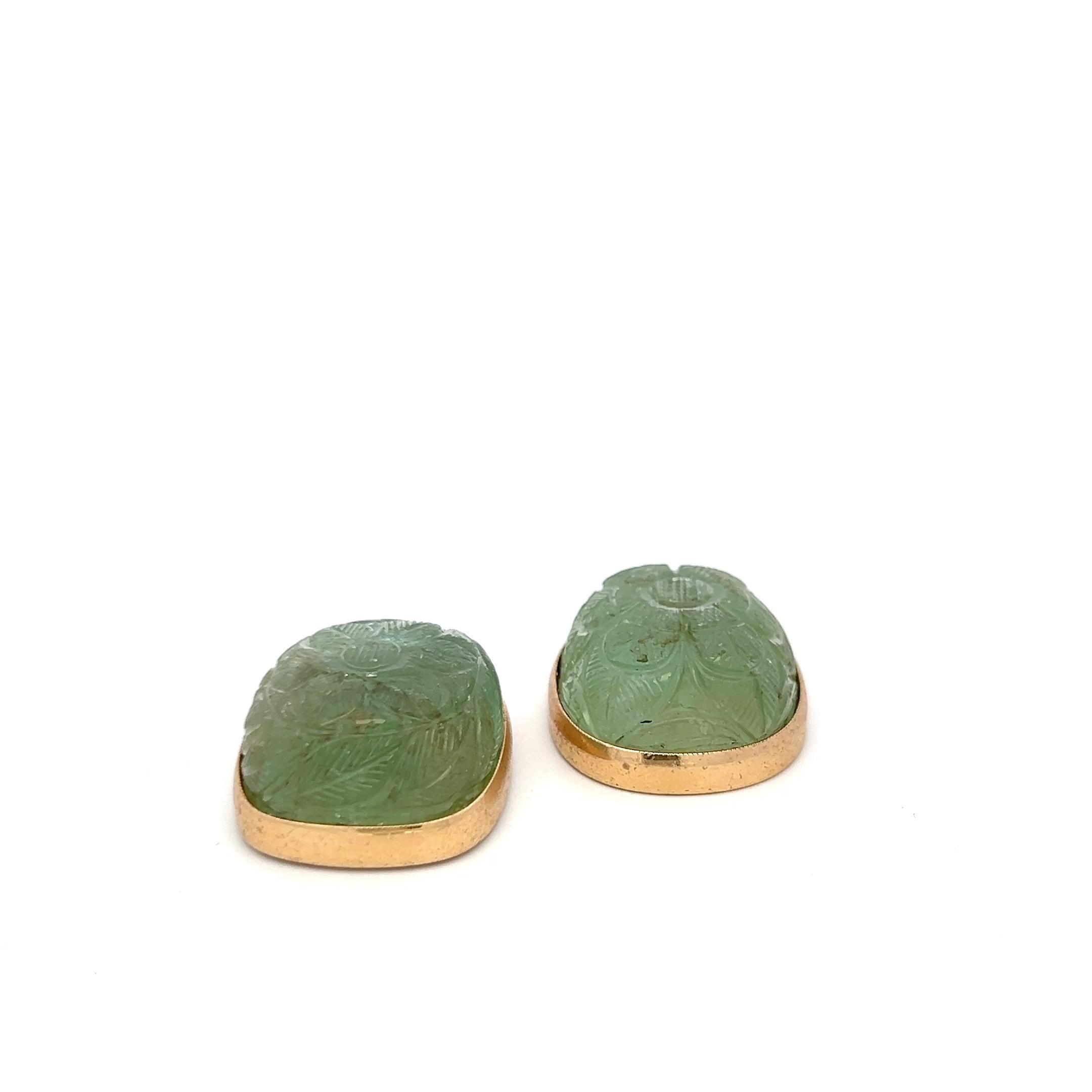 Vintage 14 Karat Yellow Gold Pin Brooch with 20x23 MM Carved Emerald
