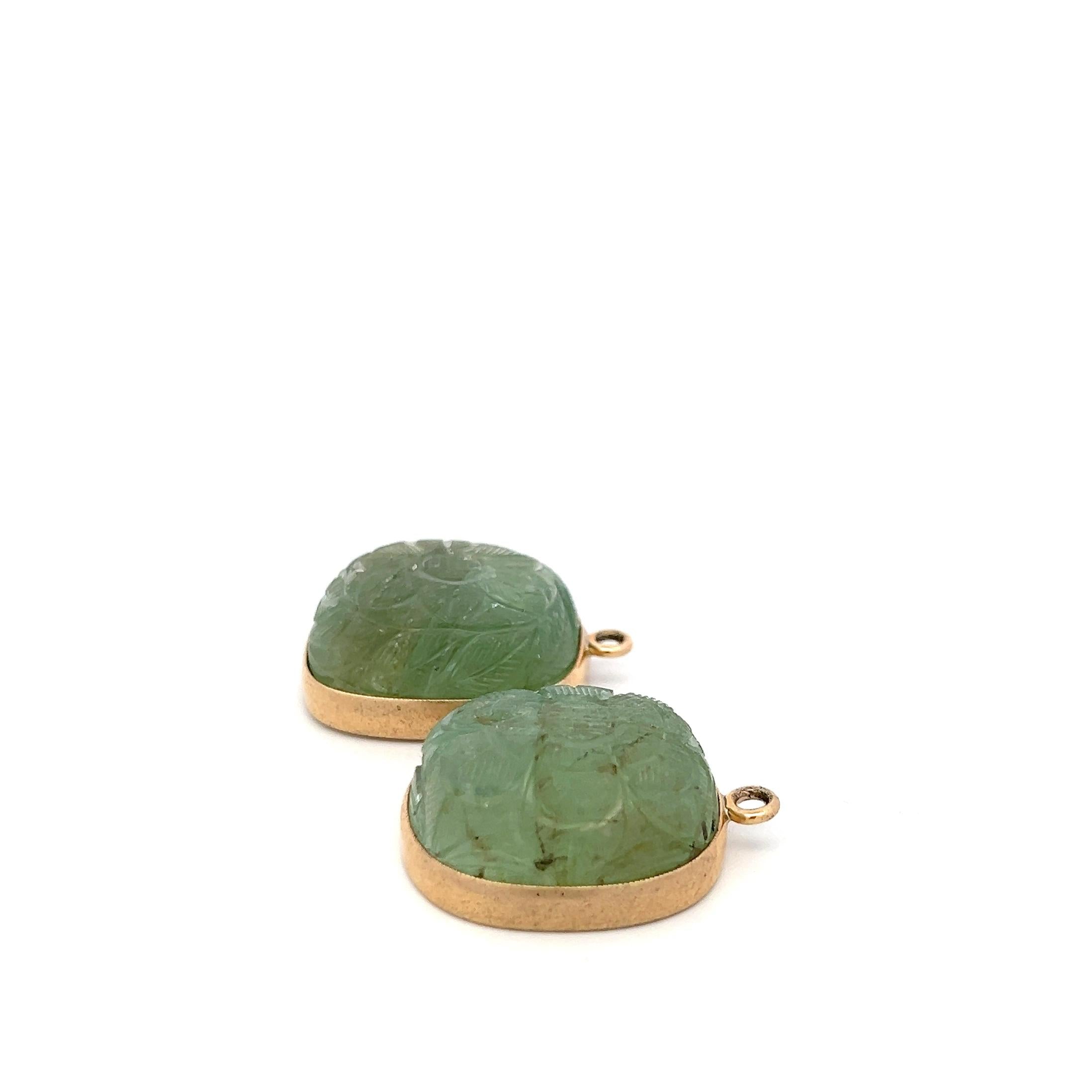 Vintage 14 Karat Yellow Gold Pin Brooch with 20x23 MM Carved Emerald