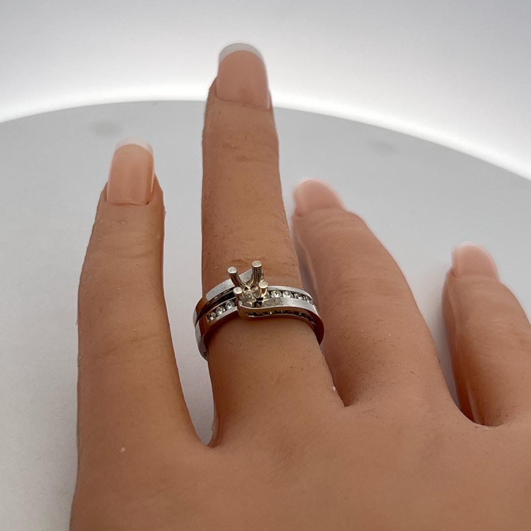 14K White Gold Semi Mount Ring with 0.53ct Round G VS Diamonds 4x4mm Size 6