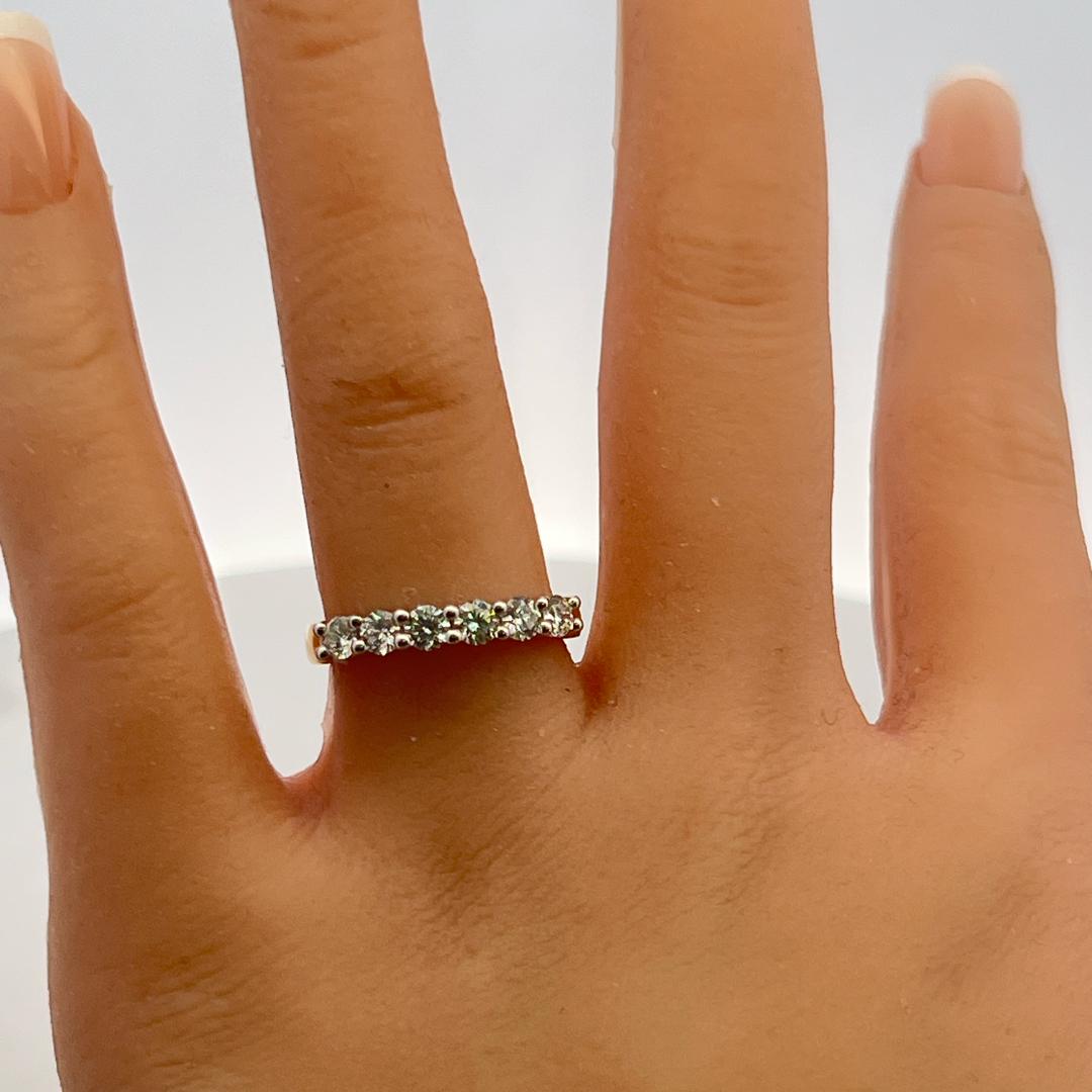 Estate 18K Two Tone Gold Band Ring with 0.8 Carat Round G VS Diamonds Size 6.5