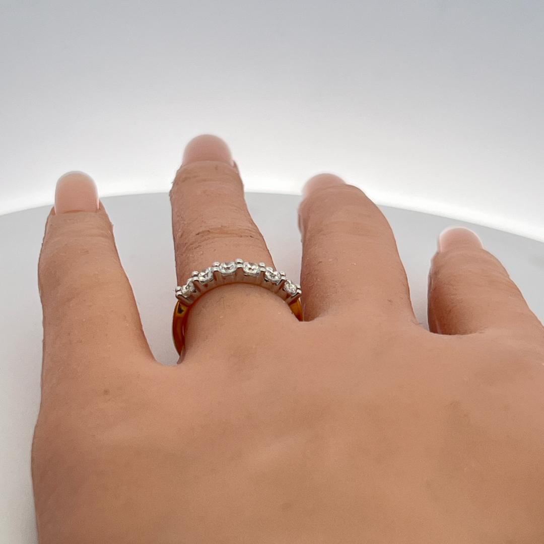 Estate 18K Two Tone Gold Band Ring with 0.8 Carat Round G VS Diamonds Size 6.5