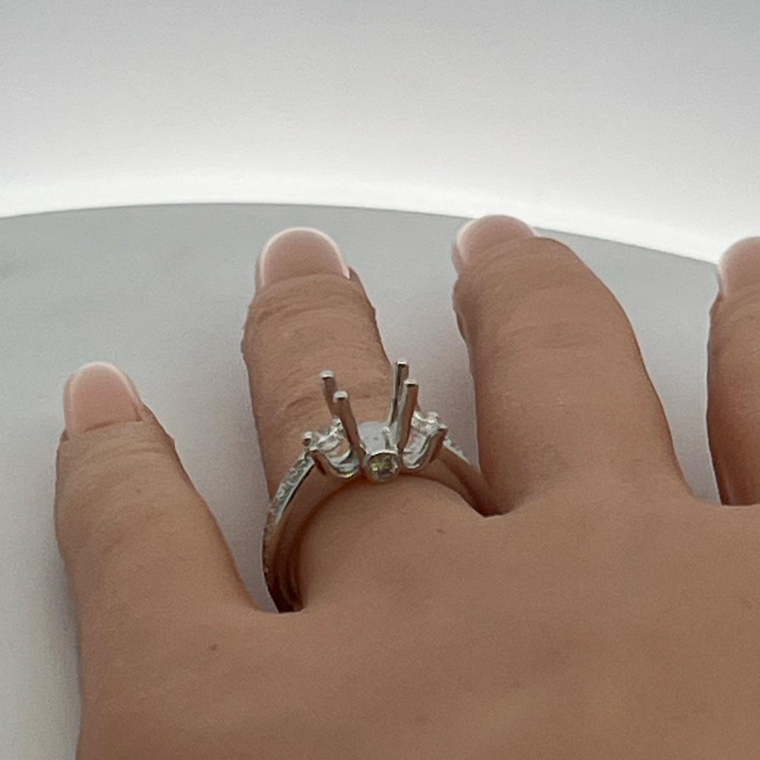 14K White Gold Semi Mount Ring 0.77ct Round Diamonds Fits 6.3x4.8mm 0.75ct