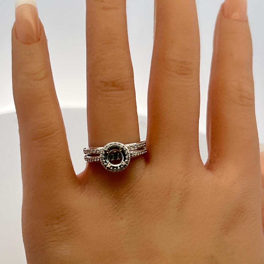 18K White Gold Semi Mount Ring with 0.47ct Round Diamonds Fits 6.9mm 1.25ct+