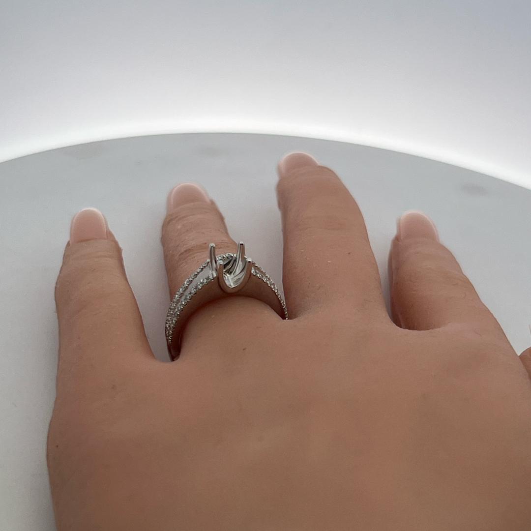 18K White Gold Semi Mount Ring with 0.59ct Round G VS Diamonds Fits 6.5mm 1.00ct