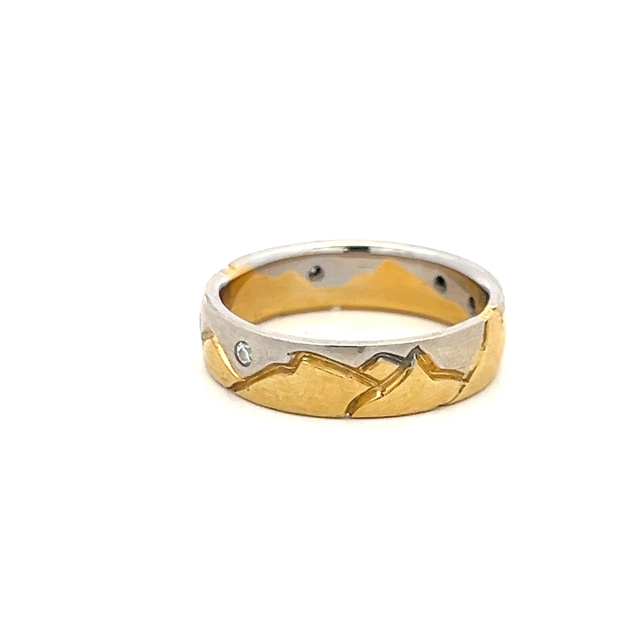 Vintage 18K Two Tone Gold-Platinum Band Ring 0.03 Carat Round Diamonds Size 8.5