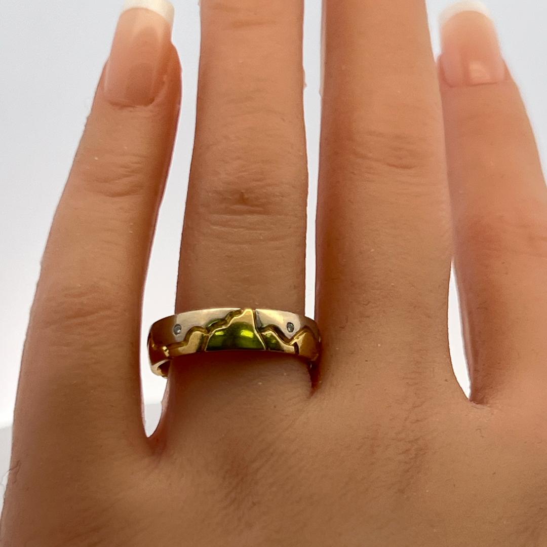 Vintage 18K Two Tone Gold-Platinum Band Ring 0.03 Carat Round Diamonds Size 8.5