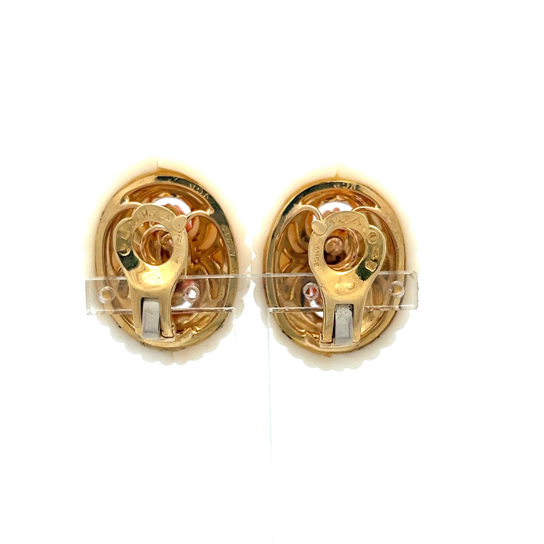 Van Cleef & Arpels 18K Yellow Gold Clip On Earrings with Coral 1.6ct Diamonds