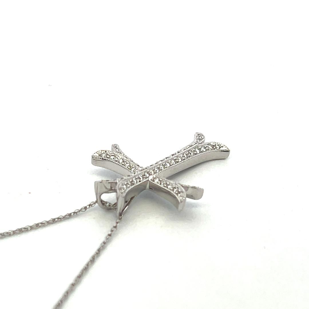 14K White Gold Cross Pendant Necklace 0.26 Carat Round G VS Diamonds 18 Inch