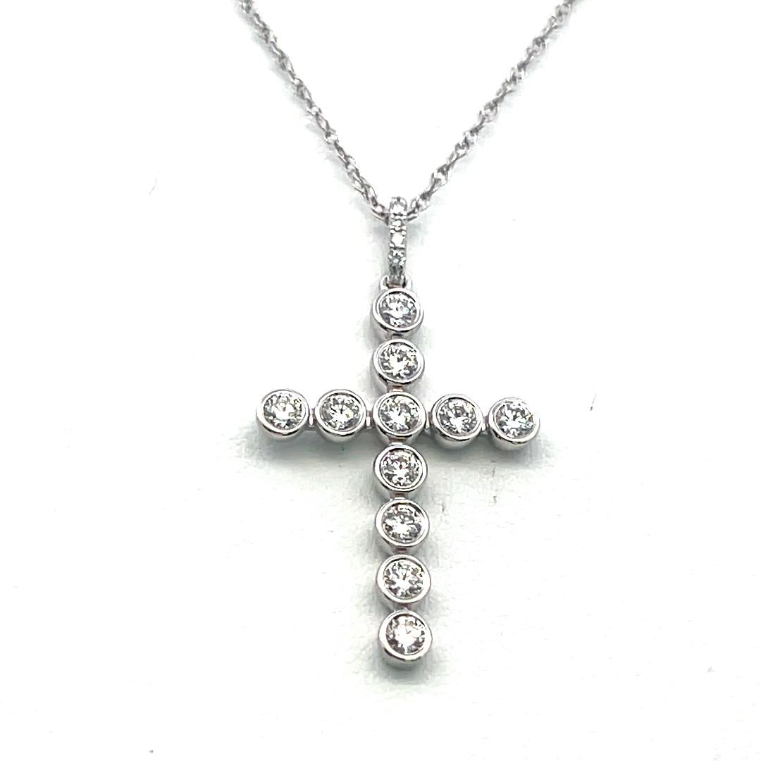 14K White Gold Cross Pendant Necklace 0.62 Carat Round G VS Diamonds 18 Inch