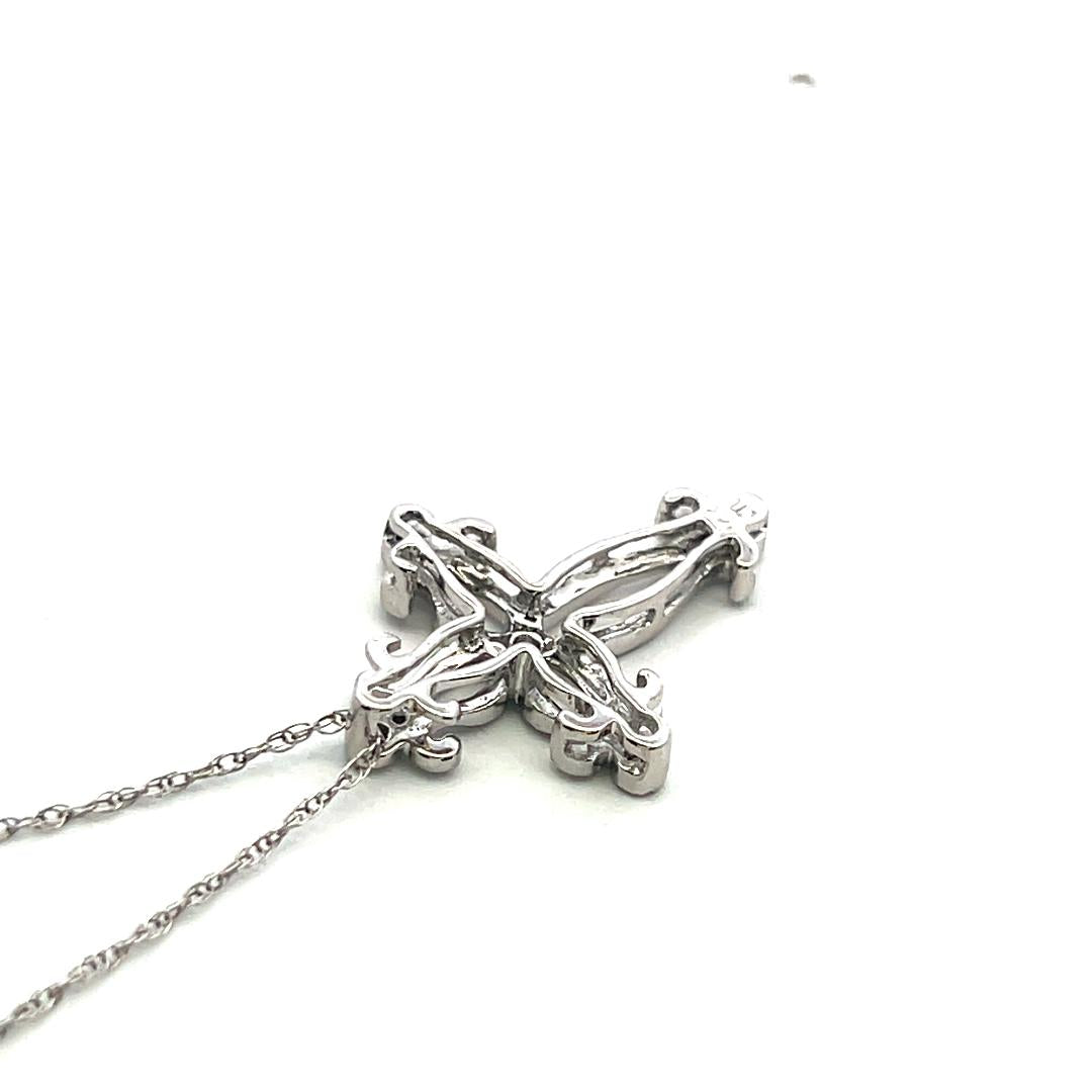 14K White Gold Cross Pendant Necklace 0.06 Carat Round G VS Diamonds 18 Inch