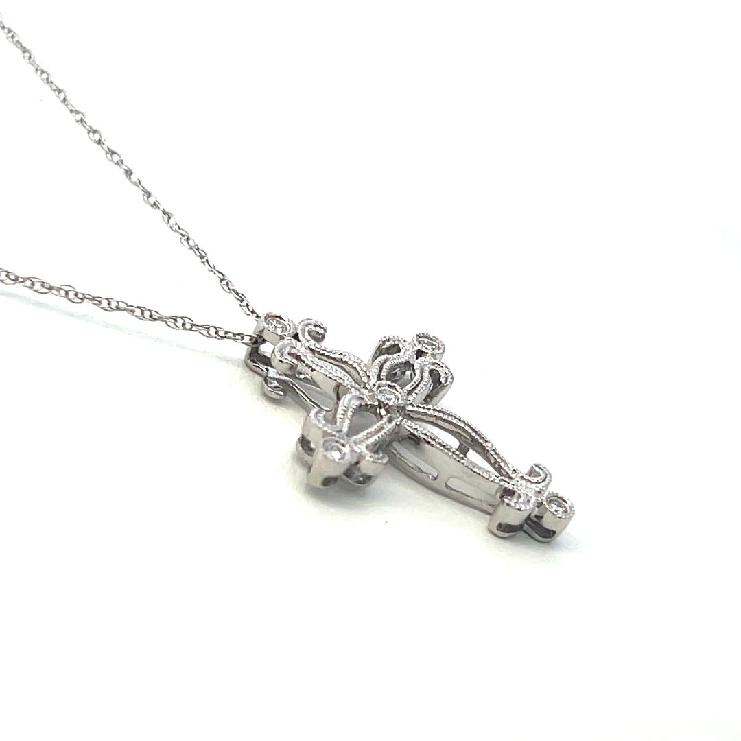 14K White Gold Cross Pendant Necklace 0.06 Carat Round G VS Diamonds 18 Inch