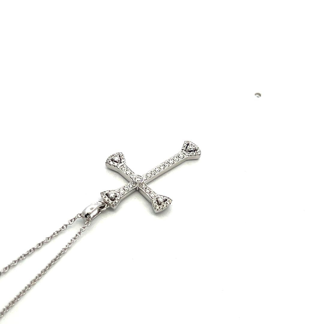 14K White Gold Cross Pendant Neckalce with 0.25 Carat Round G VS Diamonds 18in
