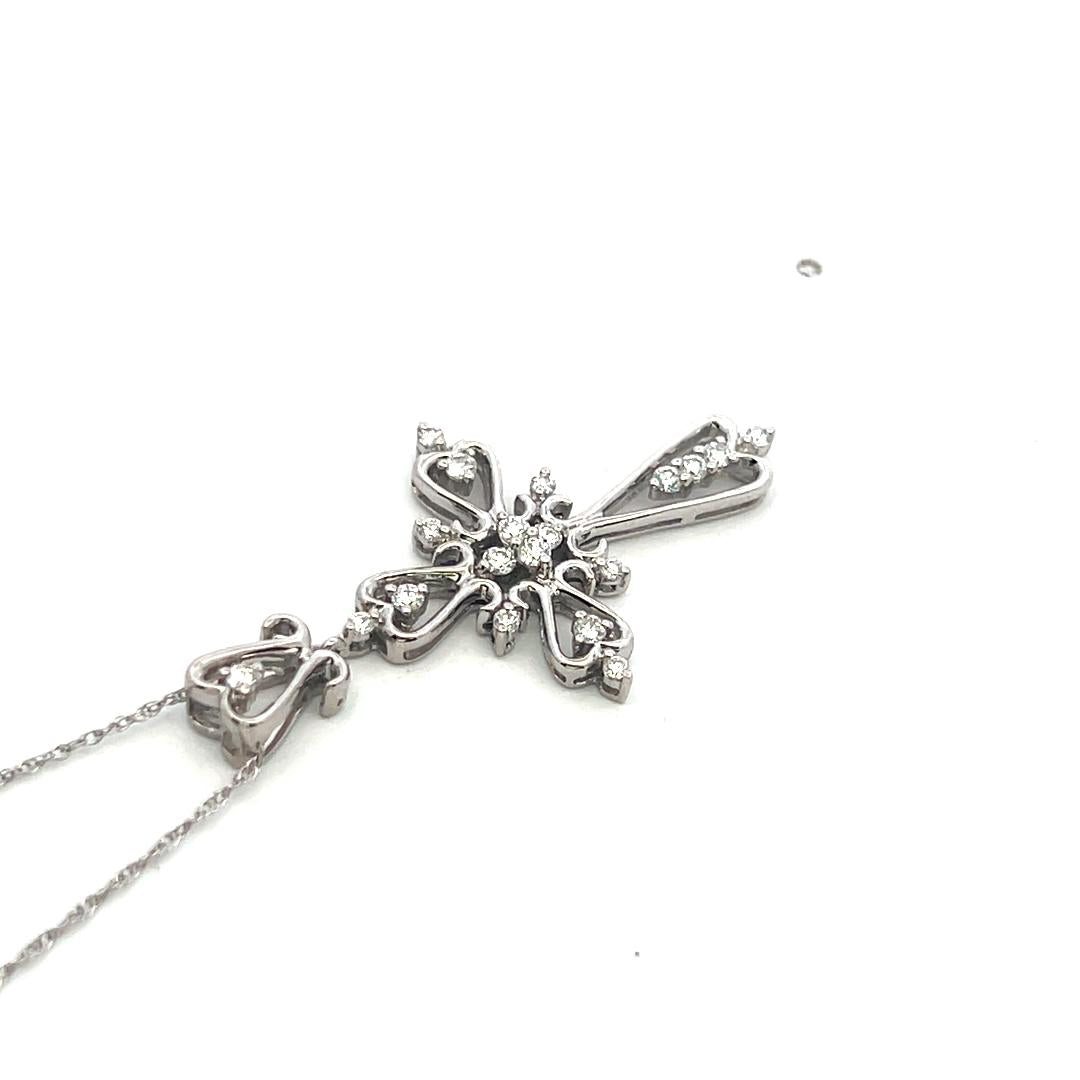 14K White Gold Cross Pendant Necklace 0.33 Carat Round G VS Diamonds 18 Inch