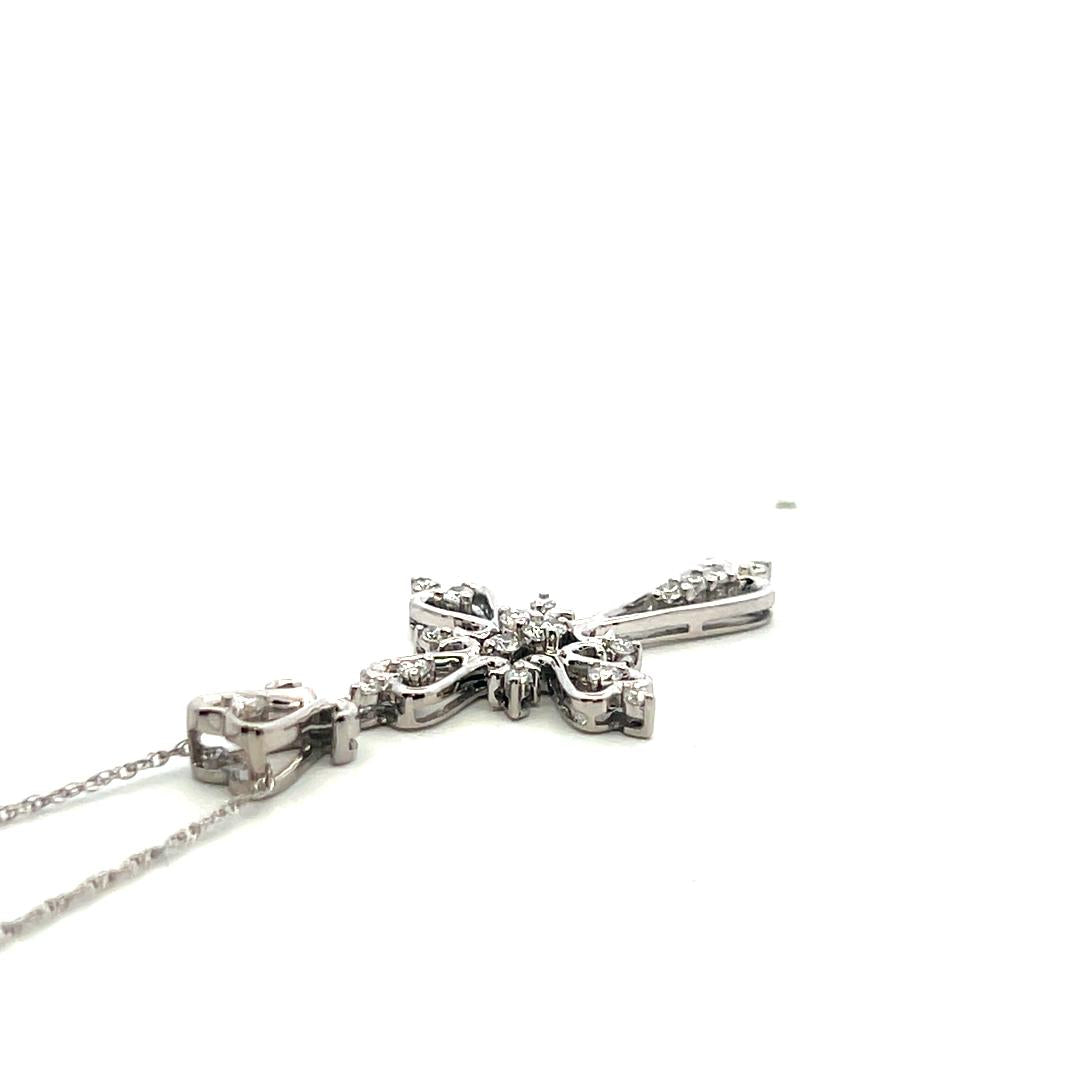 14K White Gold Cross Pendant Necklace 0.33 Carat Round G VS Diamonds 18 Inch