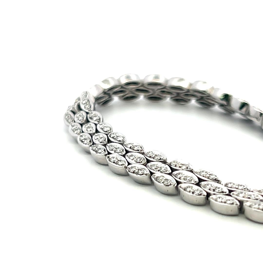 Vintage 18K White Gold Link Bracelet with 1.86 Carat Round G-VS Diamonds
