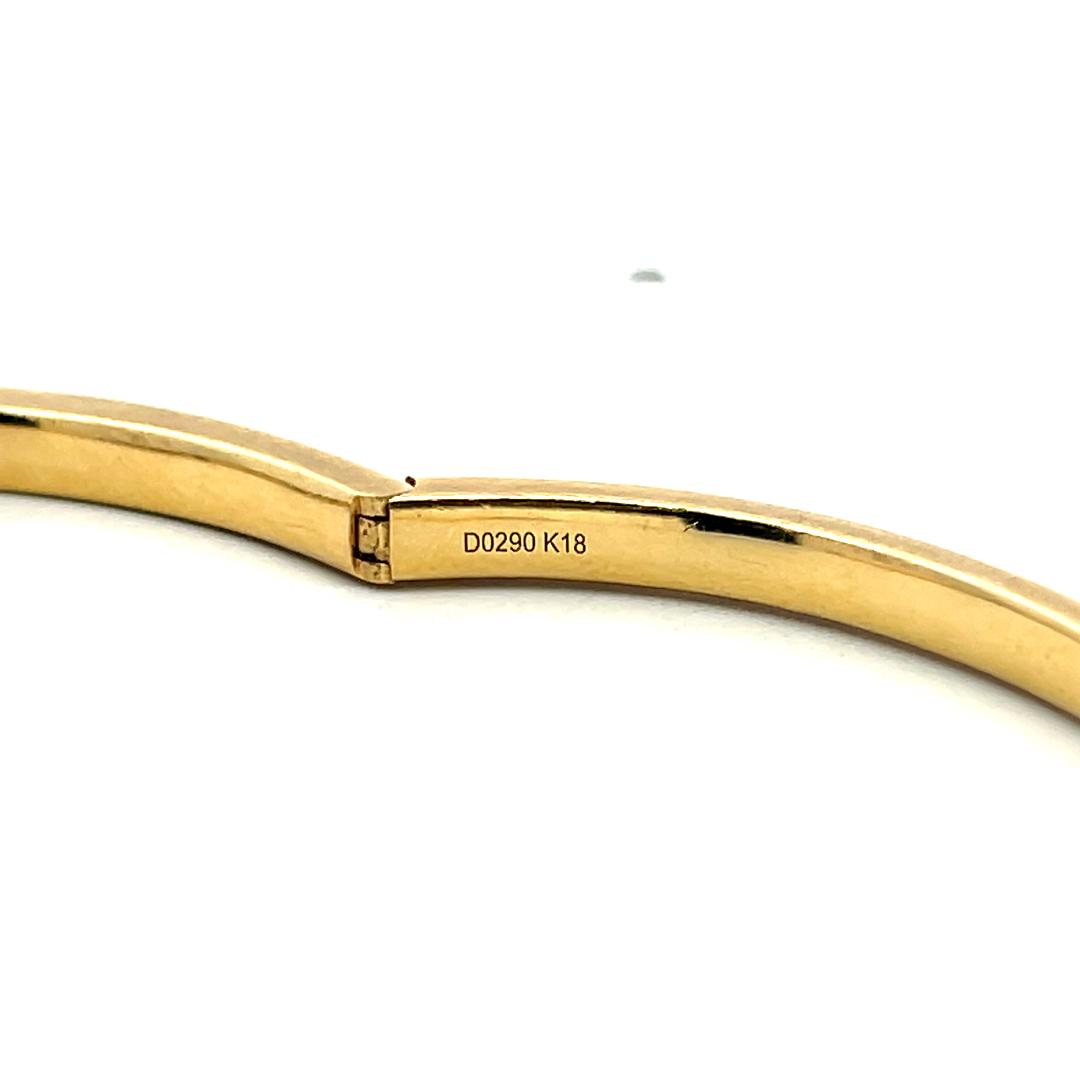 18K Yellow Gold Bangle Bracelet with 0.29 Carat Round I SI Diamonds