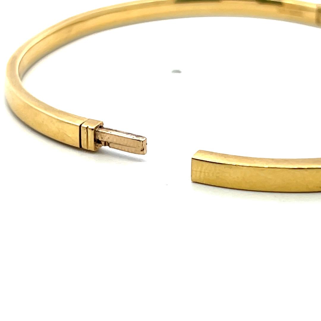 18K Yellow Gold Bangle Bracelet with 0.29 Carat Round I SI Diamonds