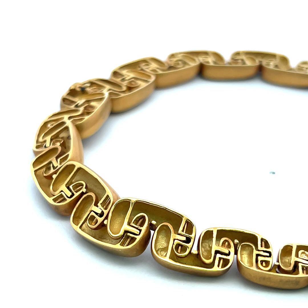 Marlene Stowe 18K Yellow Gold Link Necklace with 1.5 Carat Round G VS Diamonds