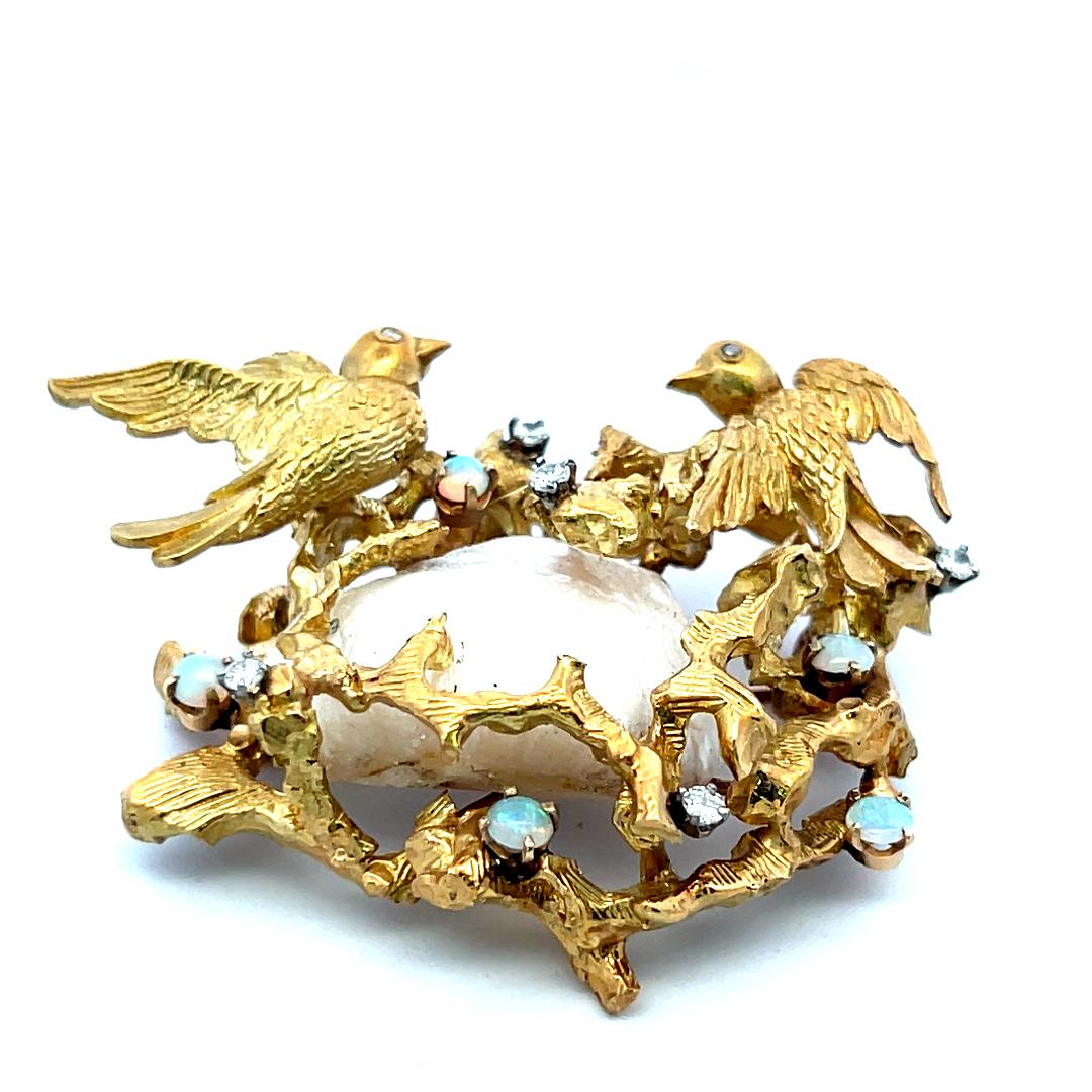 18K YG Pin Brooch with 0.32 Carat Round G VS Diamonds 3.00-3.7mm Opal & Pearls