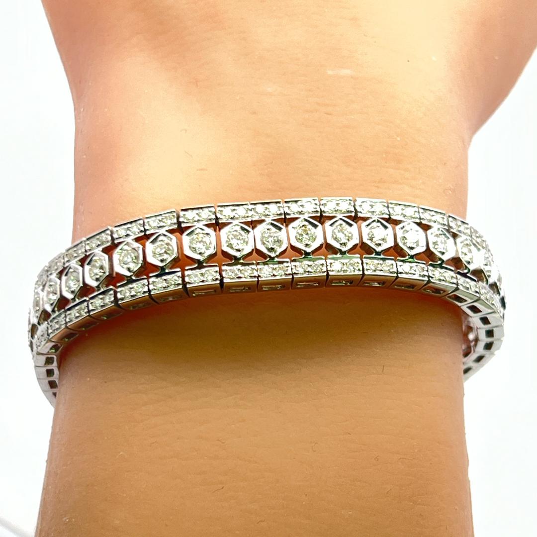 Vintage 18K White Gold Link Bracelet with 3.75 Carat Round H-VS Diamonds