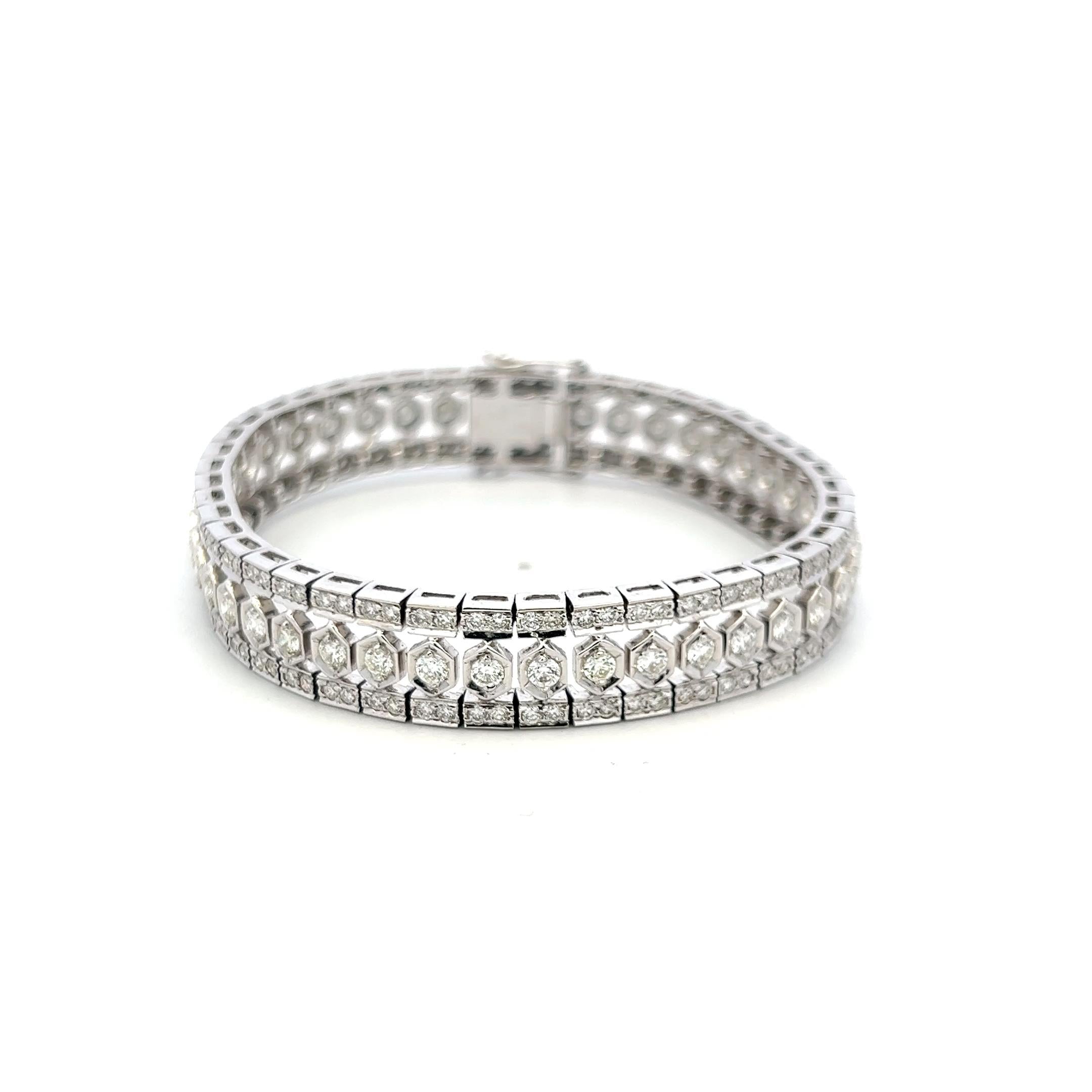 Vintage 18K White Gold Link Bracelet with 3.75 Carat Round H-VS Diamonds