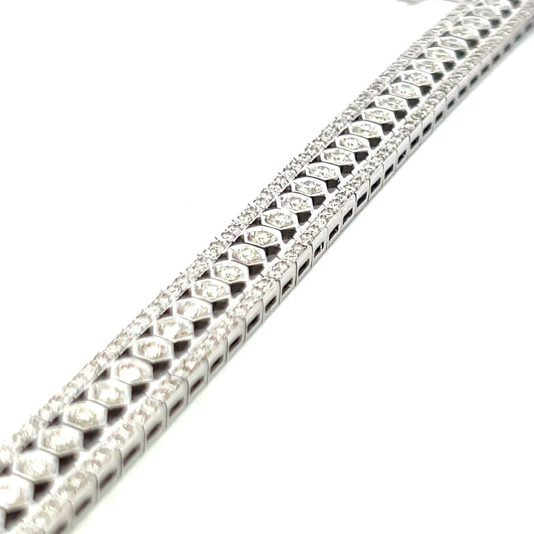 Vintage 18K White Gold Link Bracelet with 3.75 Carat Round H-VS Diamonds
