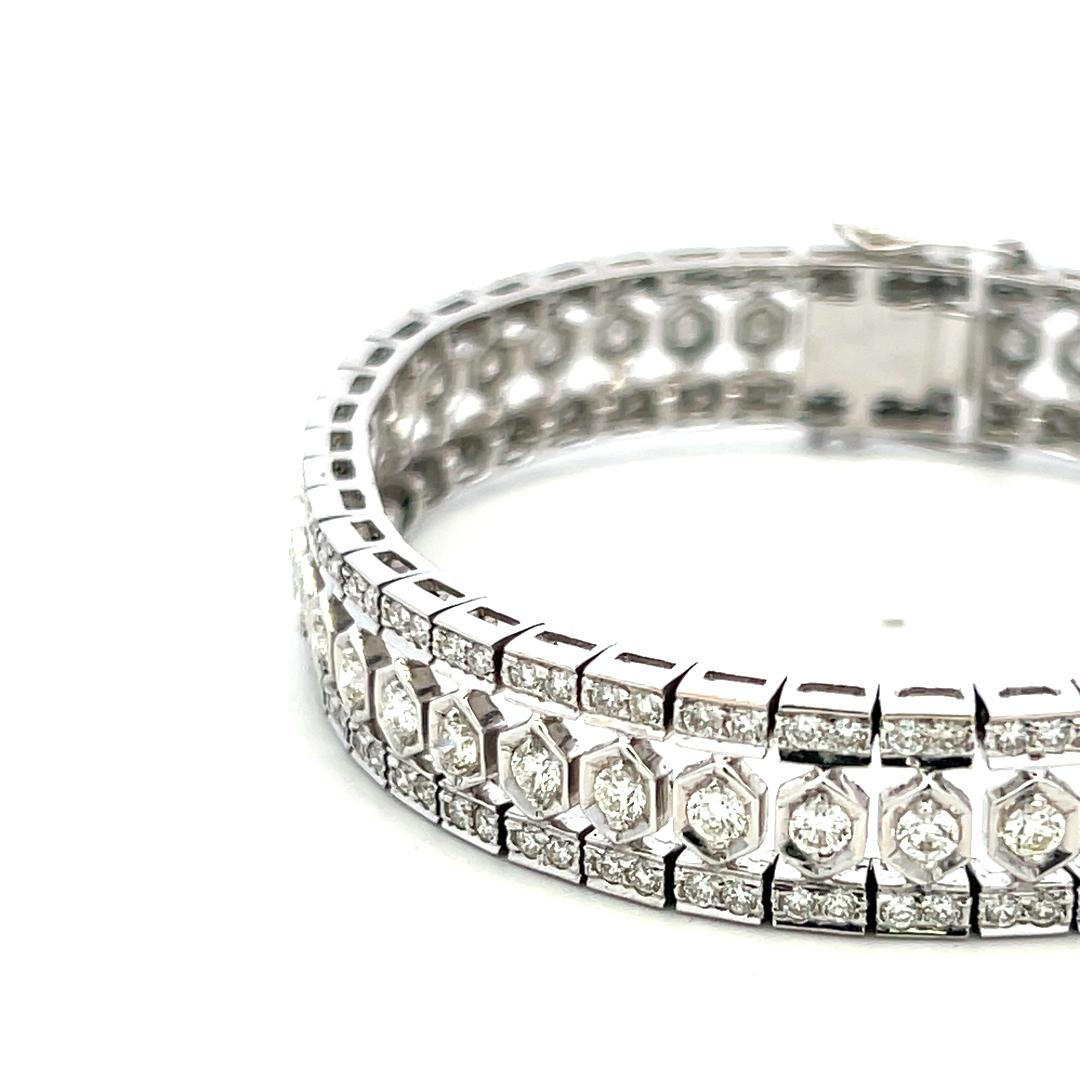 Vintage 18K White Gold Link Bracelet with 3.75 Carat Round H-VS Diamonds