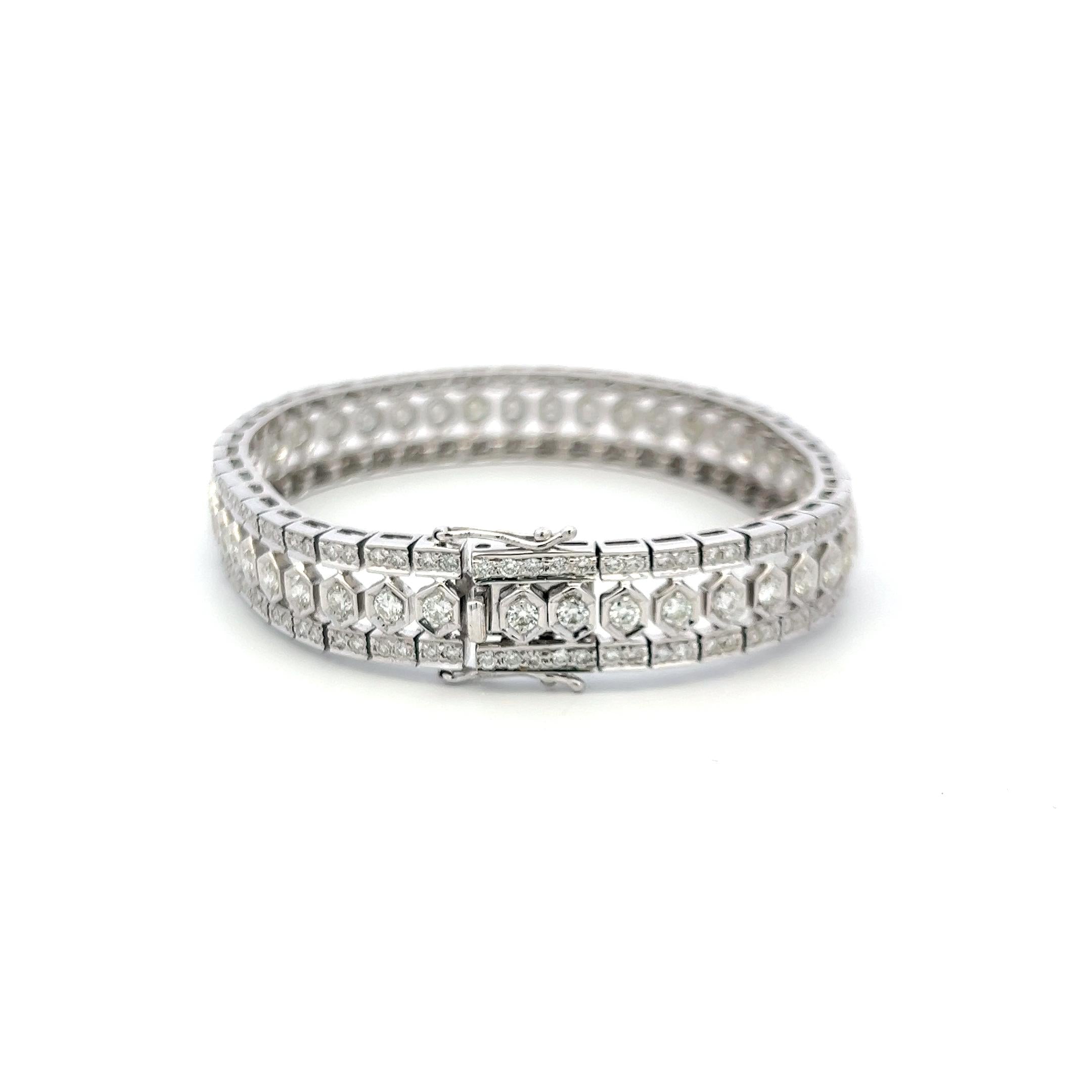 Vintage 18K White Gold Link Bracelet with 3.75 Carat Round H-VS Diamonds