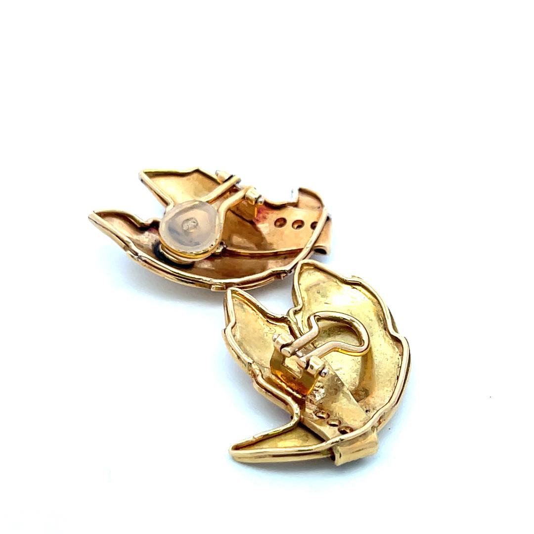 Vintage 18K Yellow Gold Clip-On Earrings with 0.15 Carat Round H VS Diamonds