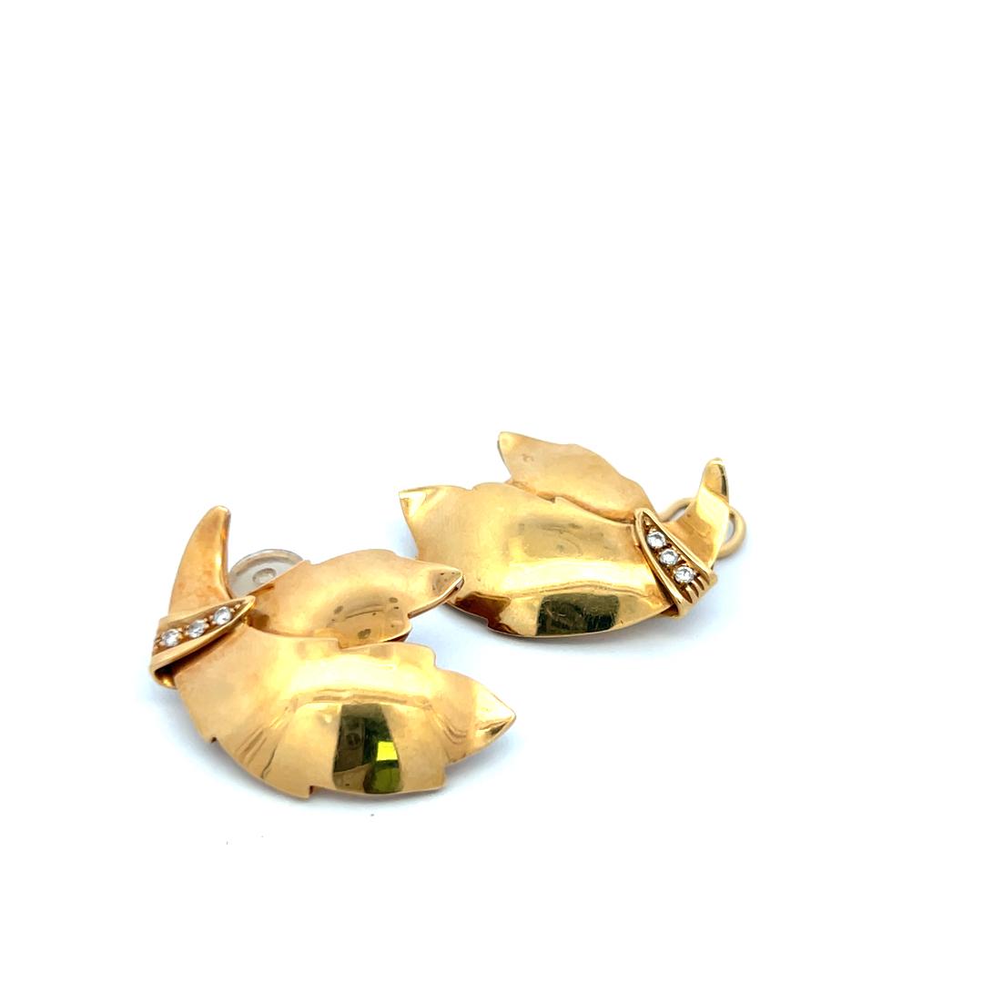 Vintage 18K Yellow Gold Clip-On Earrings with 0.15 Carat Round H VS Diamonds