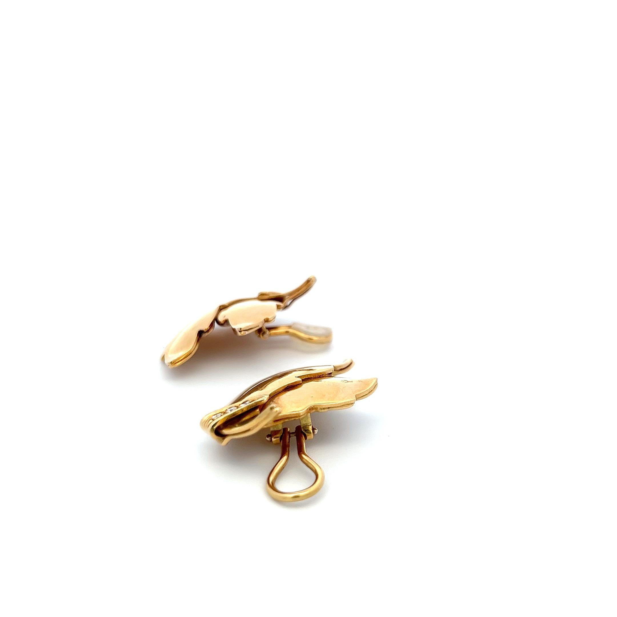 Vintage 18K Yellow Gold Clip-On Earrings with 0.15 Carat Round H VS Diamonds