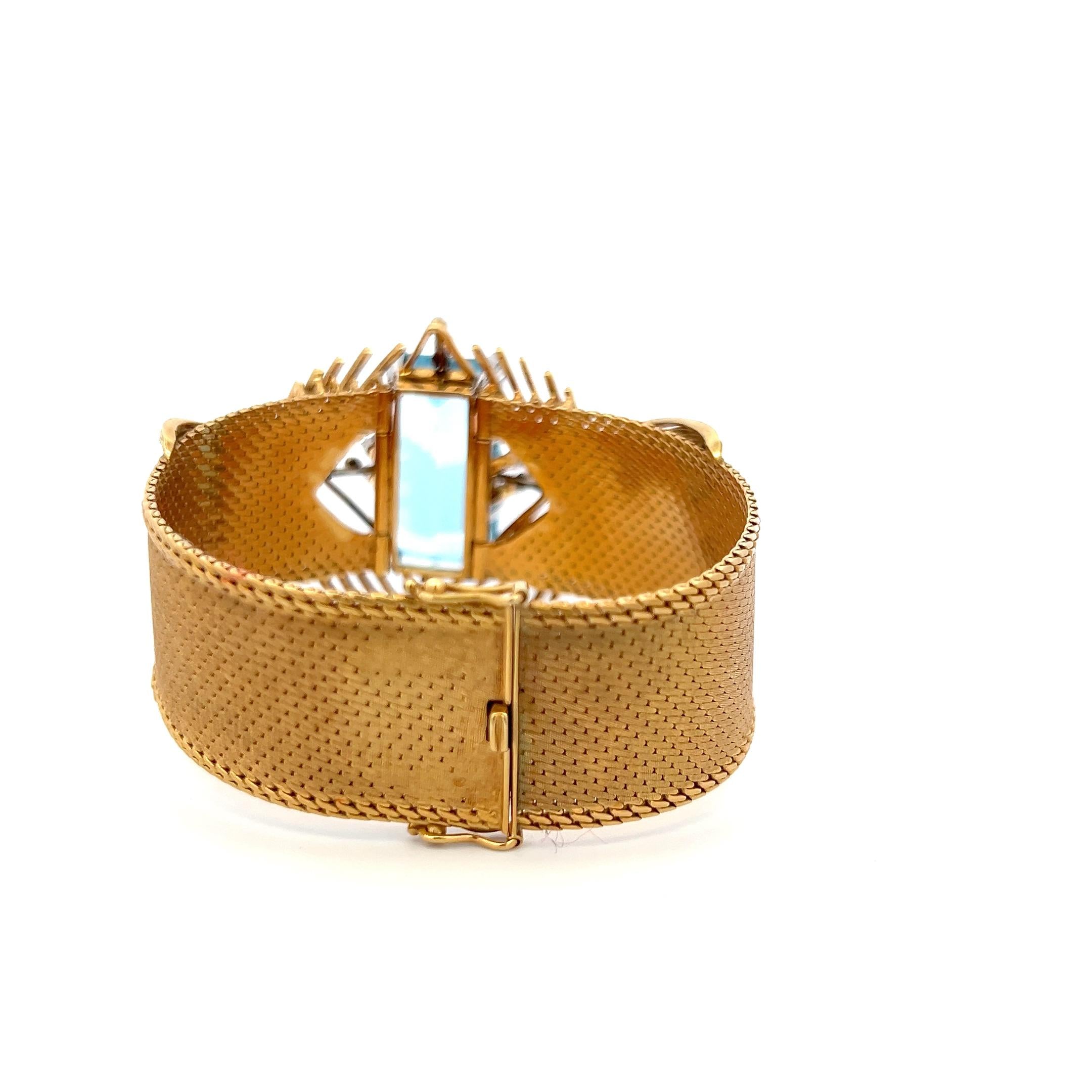 Vintage 0.18 Ct. Diamond Art-Deco 18K YG Bracelet with 24.9*13.3 MM Aquamarine