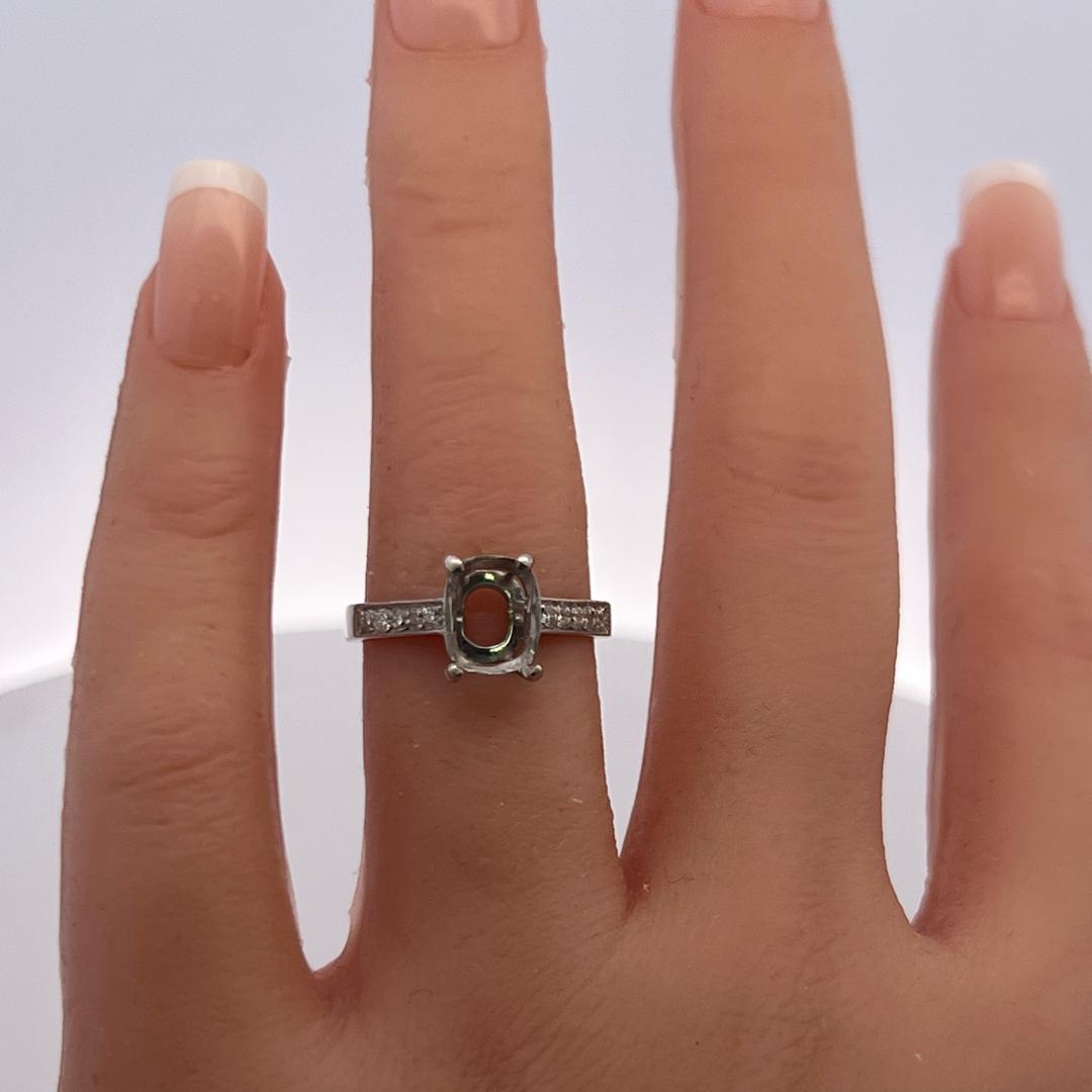 Vintage Platinum Semi Mount Ring with 0.1 Carat Round Diamond Fits 7.5x5.4 mm