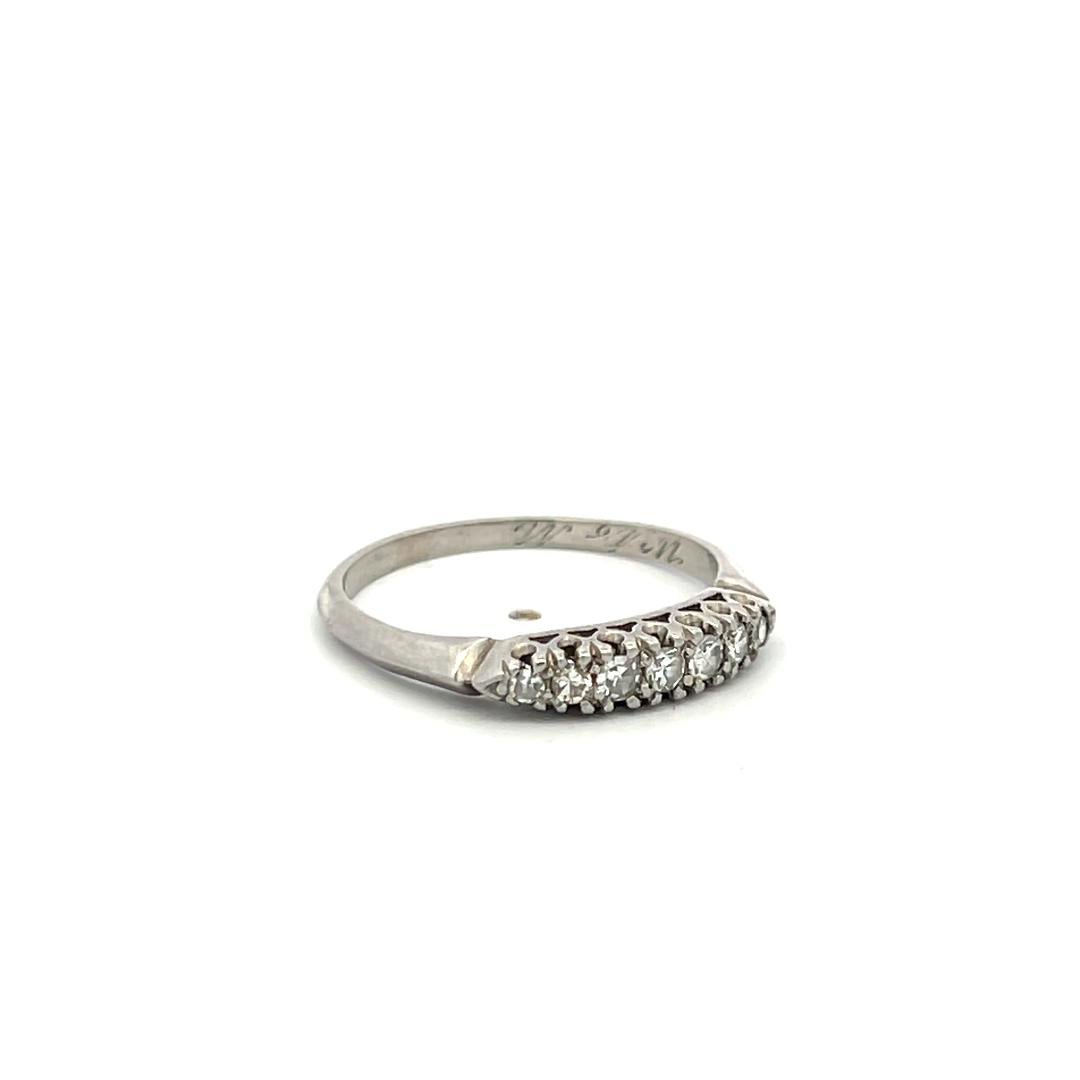 Vintage Platinum Band Ring with 0.9 Carat I-SI Round Diamonds Size 6.5