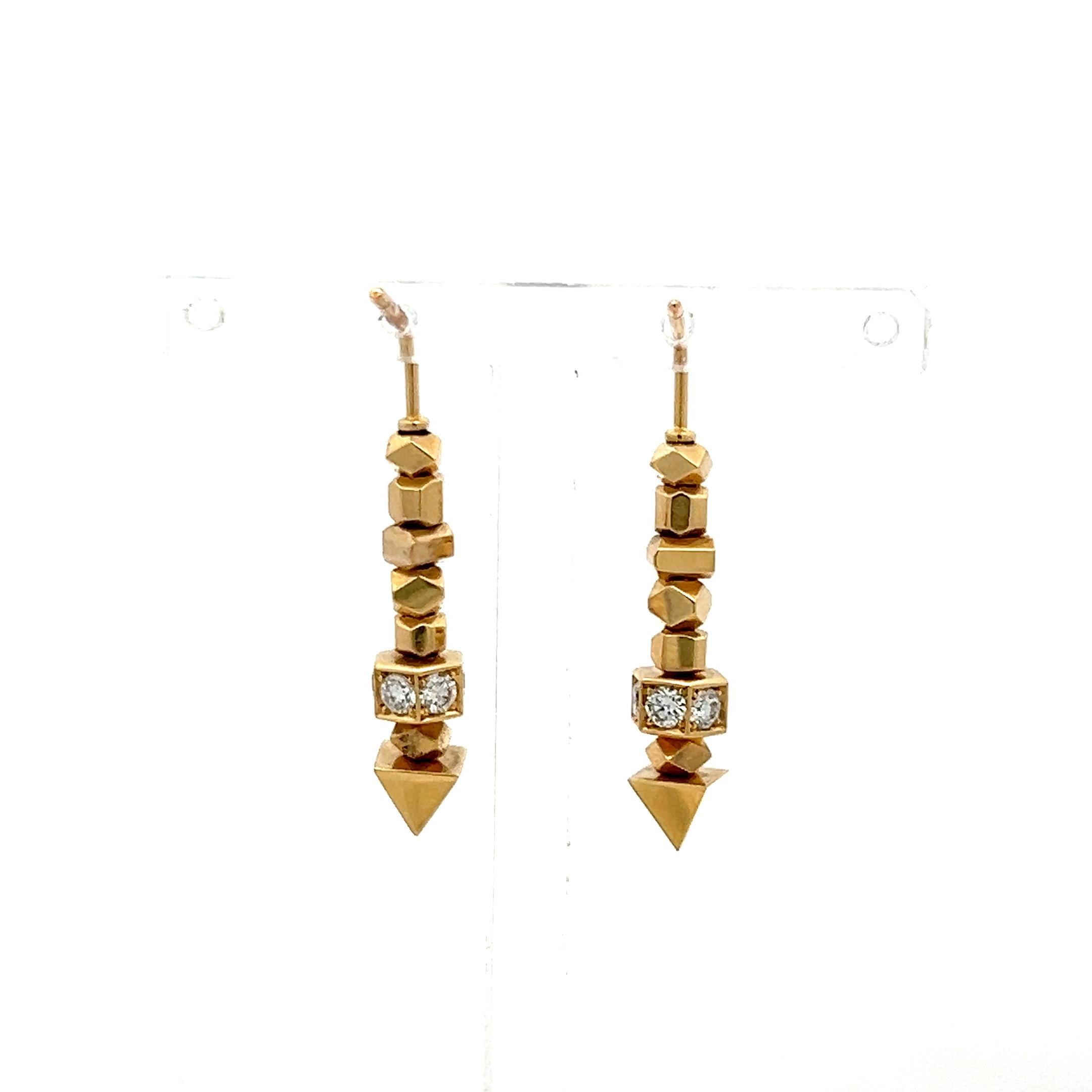Vintage 18K Yellow Gold Dangling Earrings with 0.7 Carat Round G VS Diamonds